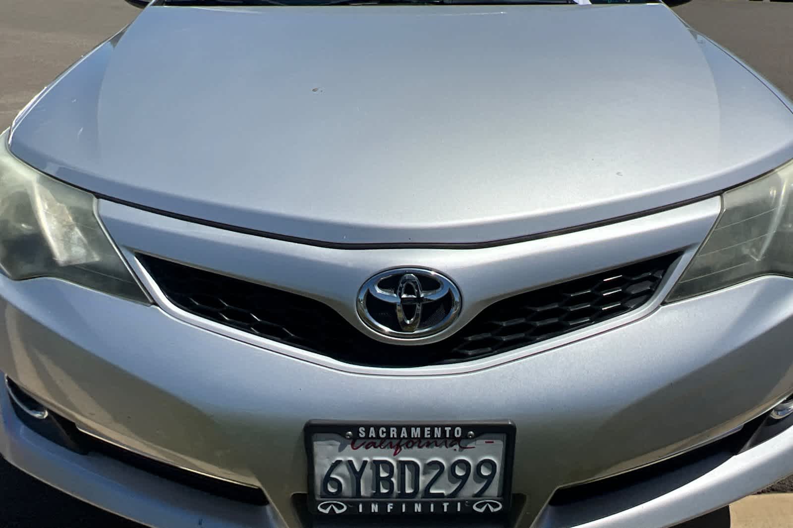 Thumbnail: 2012 Toyota Camry - 11