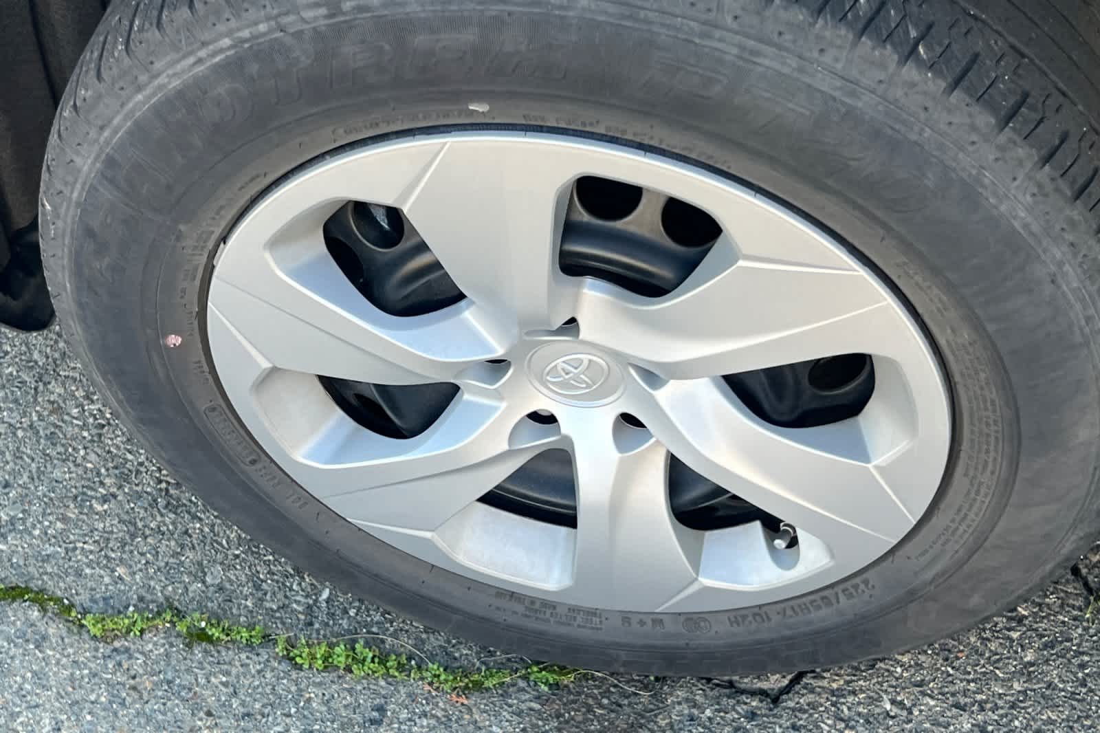 Thumbnail: 2024 Toyota RAV4 - 21