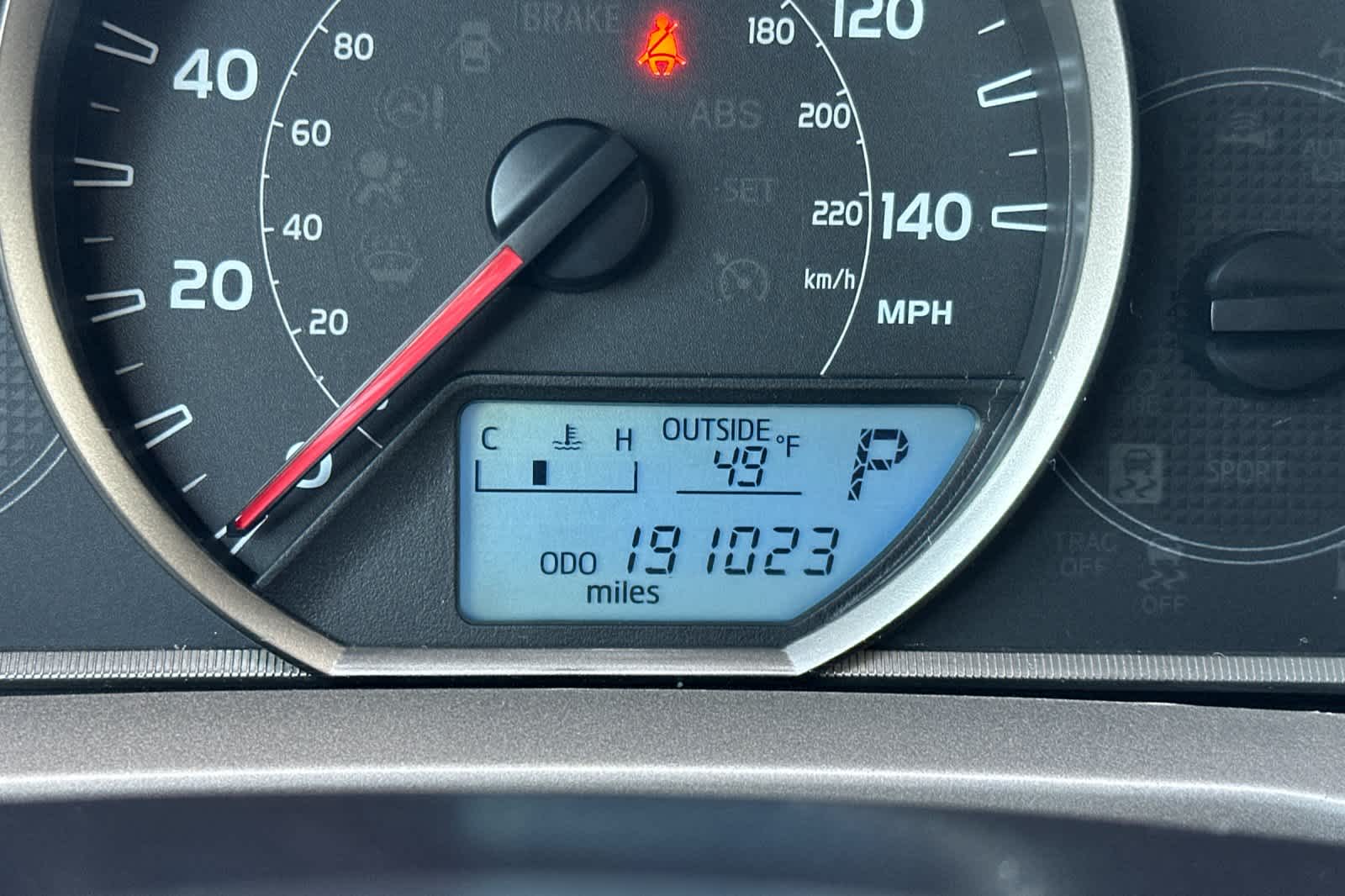 Thumbnail: 2015 Toyota RAV4 - 28