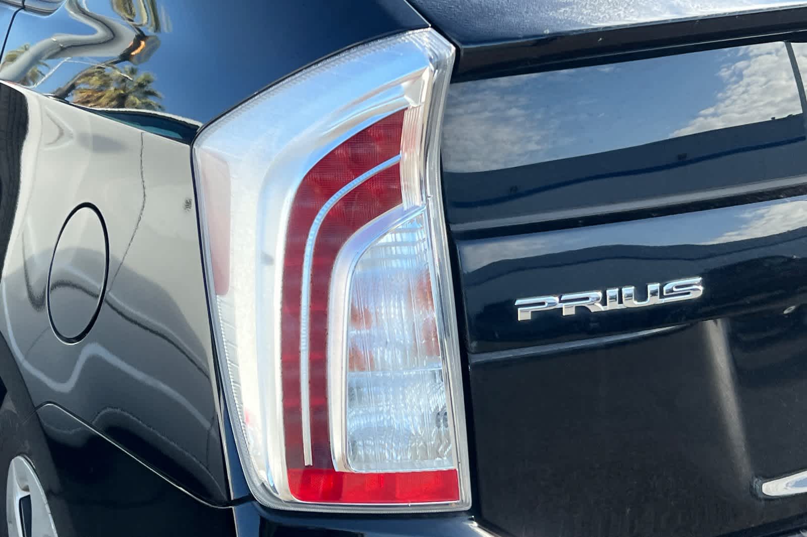 Thumbnail: 2013 Toyota Prius - 20