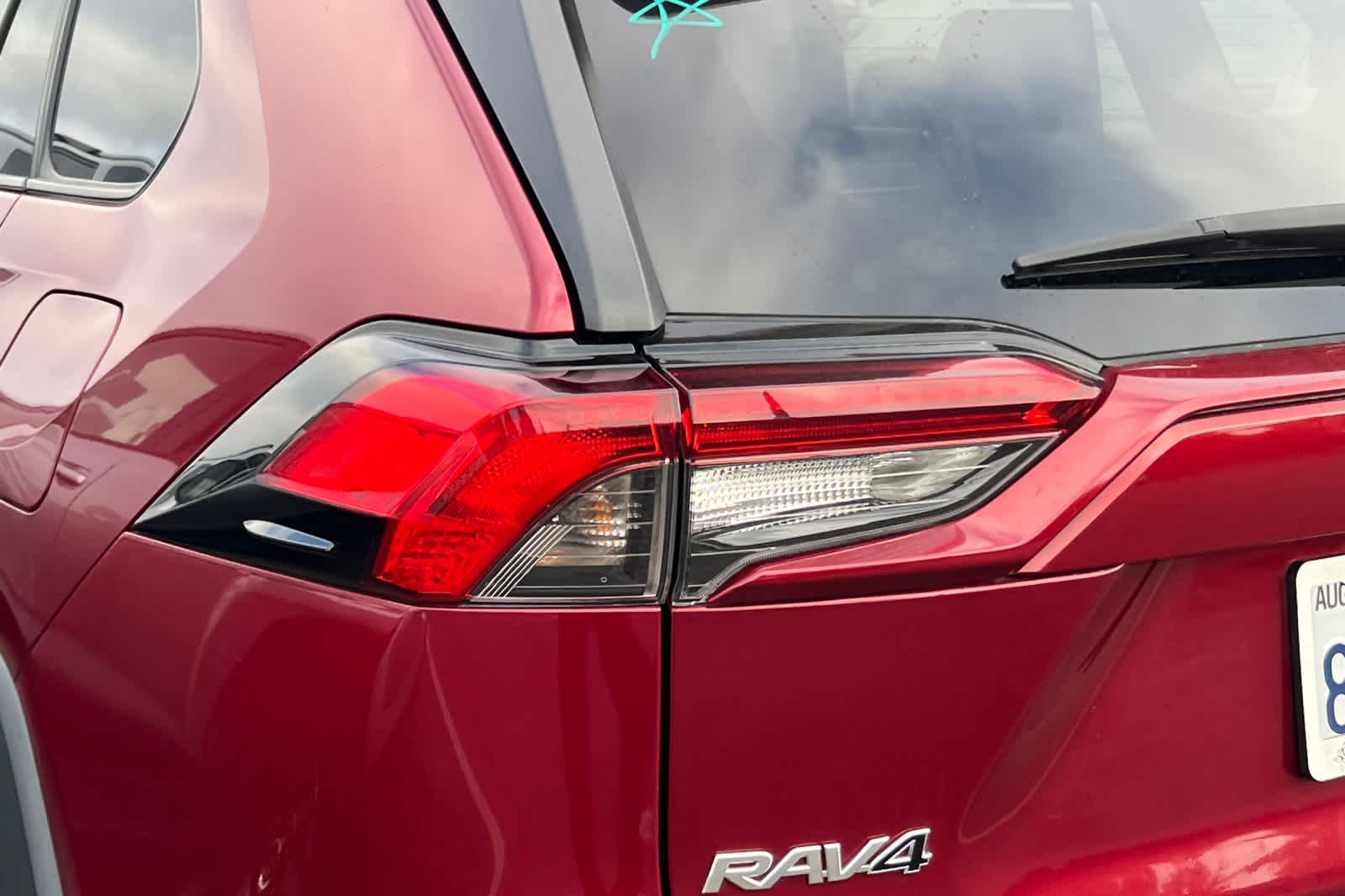 Thumbnail: 2021 Toyota RAV4 - 15