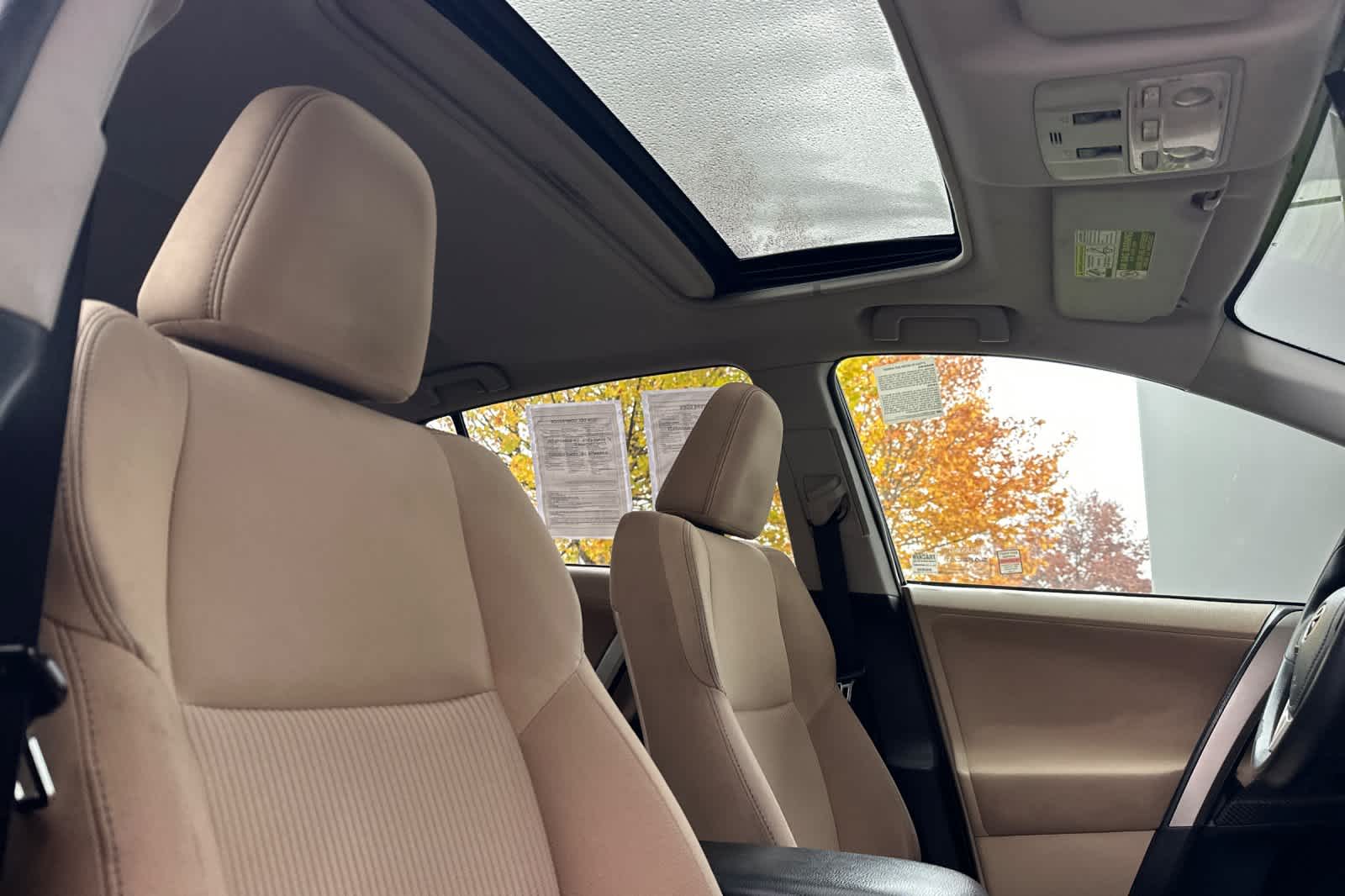 Thumbnail: 2013 Toyota RAV4 - 17