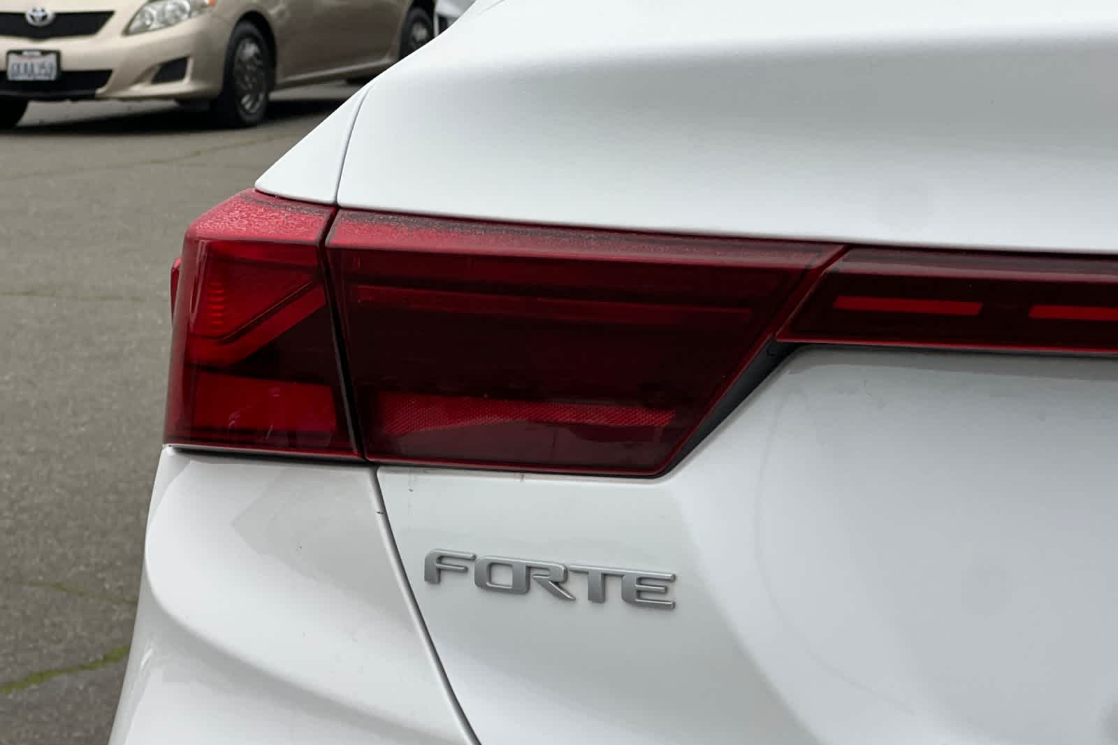 Thumbnail: 2023 Kia Forte - 28