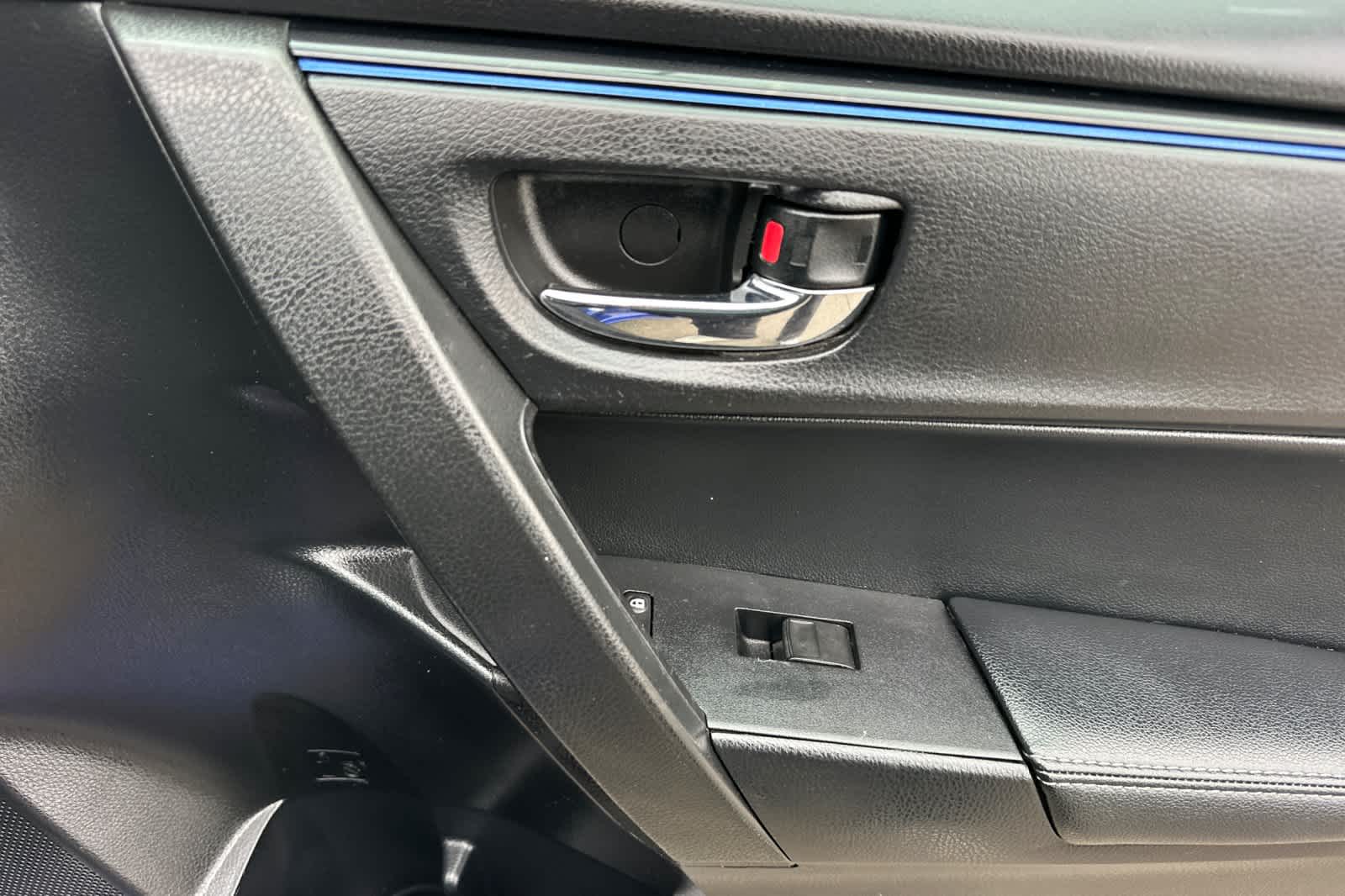 Thumbnail: 2017 Toyota Corolla - 17