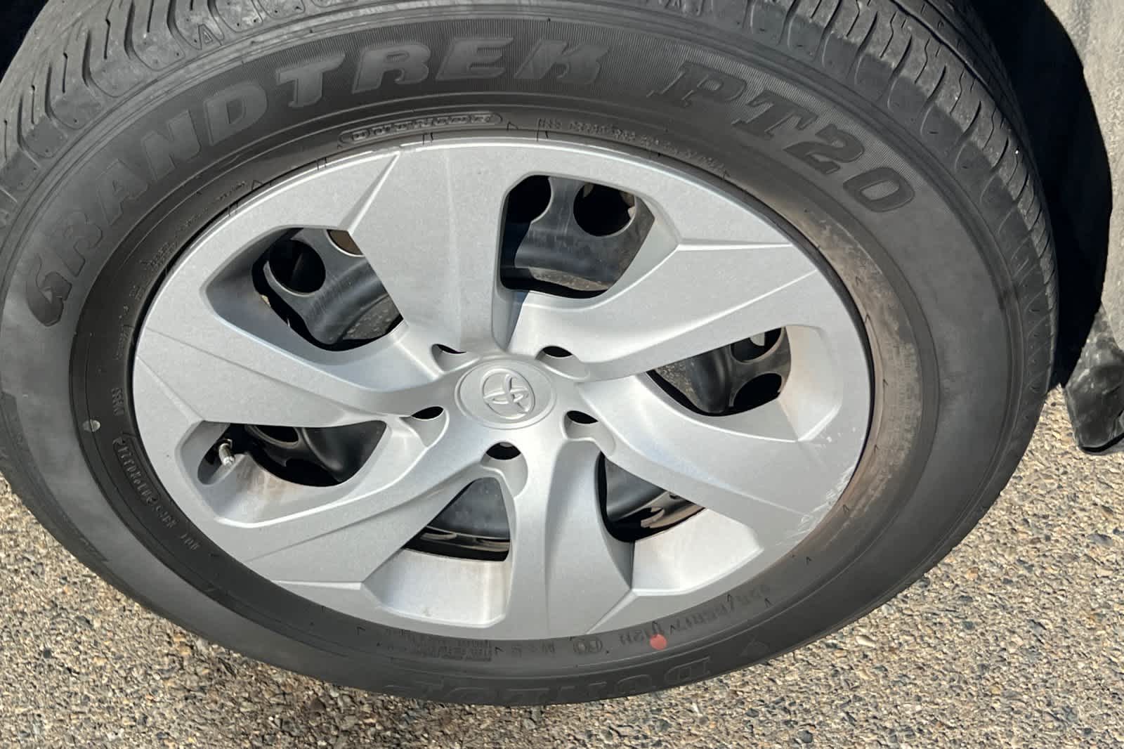 Thumbnail: 2024 Toyota RAV4 - 12