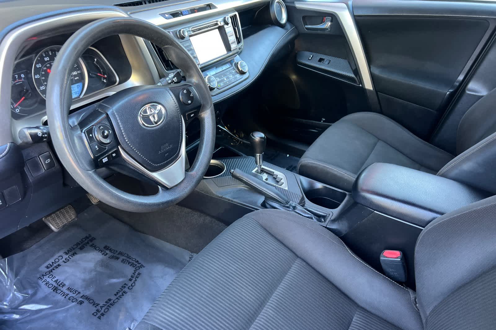 Thumbnail: 2015 Toyota RAV4 - 11