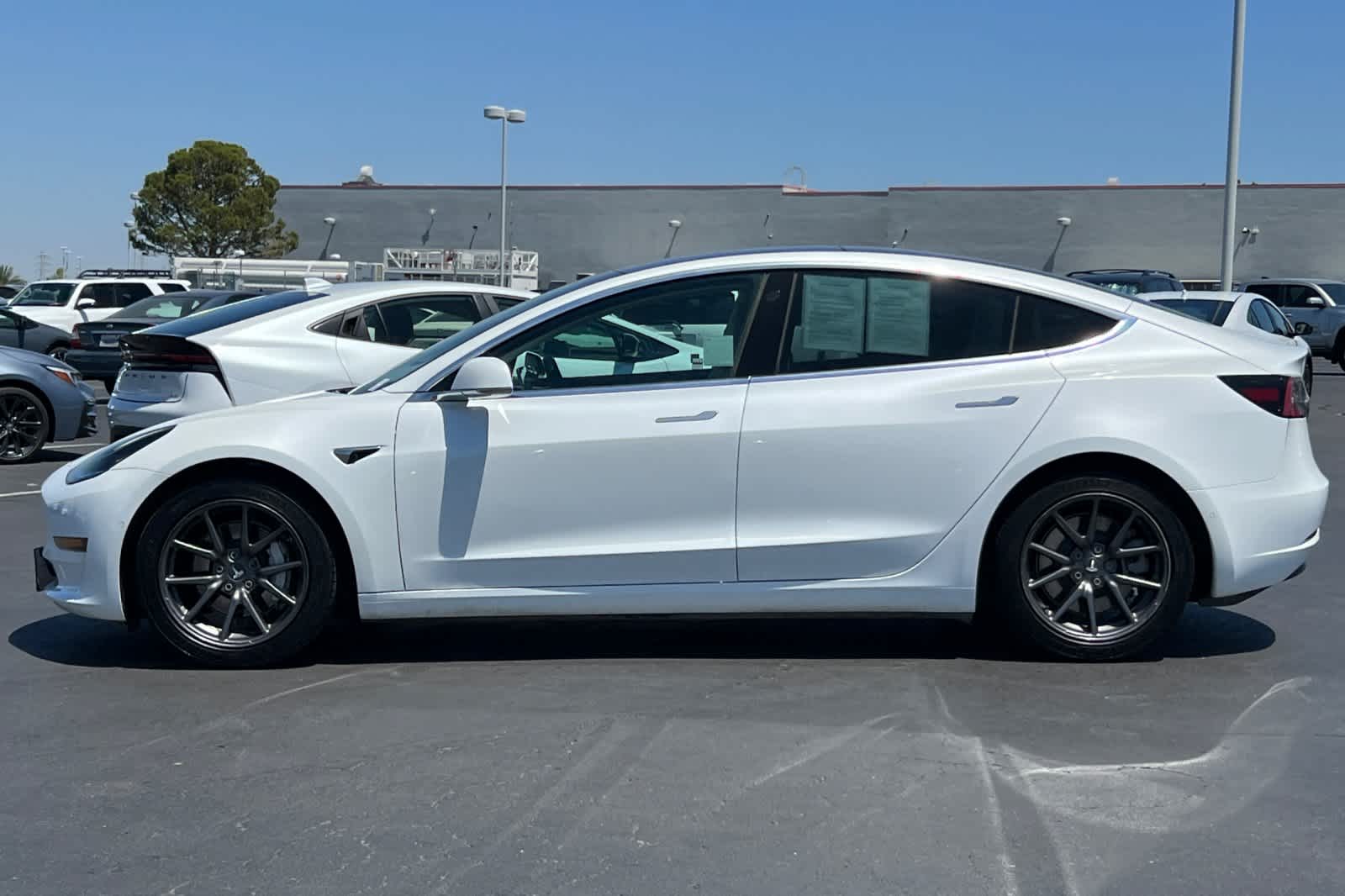 Thumbnail: 2019 Tesla Model 3 - 9