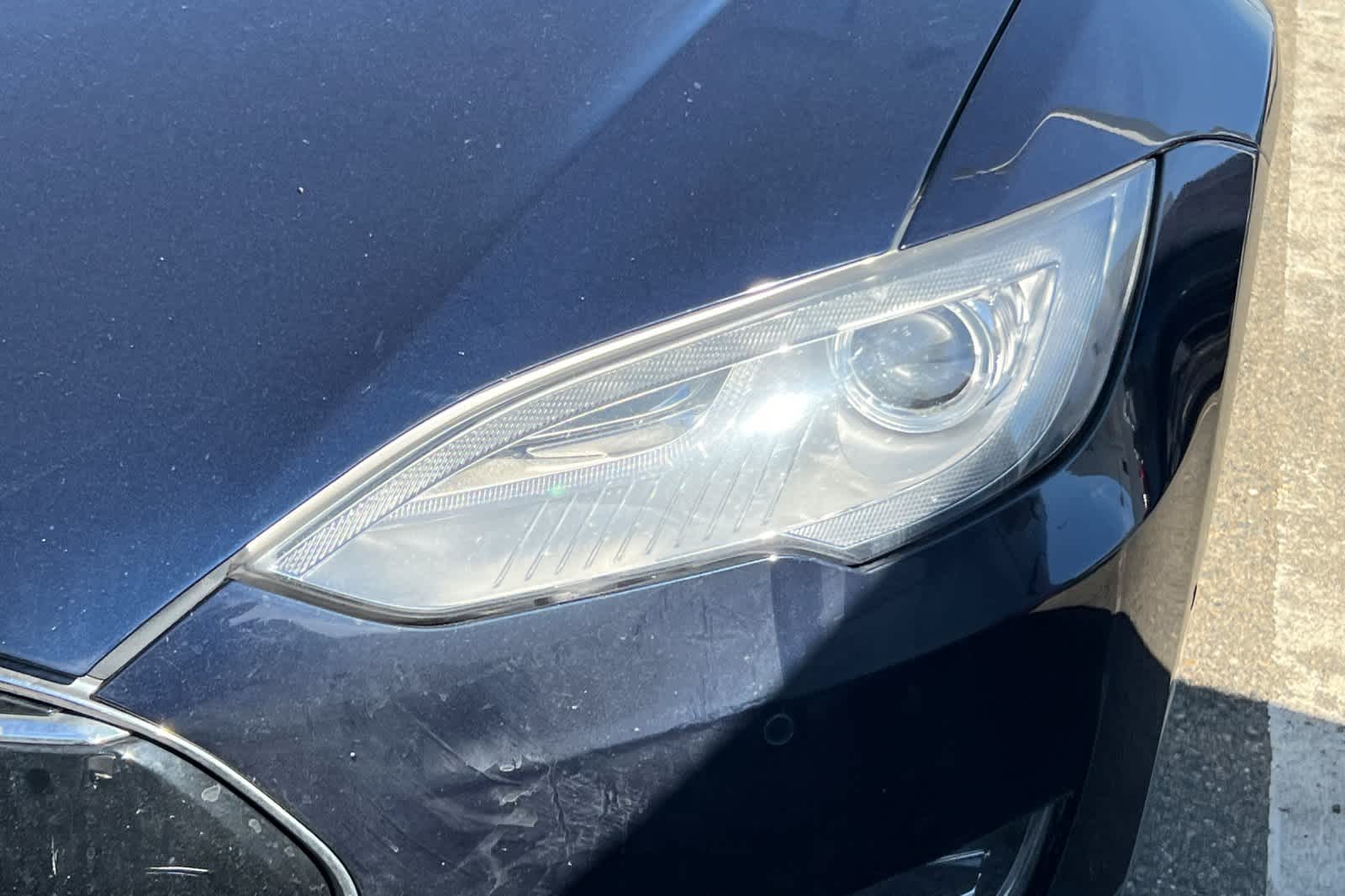 Thumbnail: 2014 Tesla Model S - 11