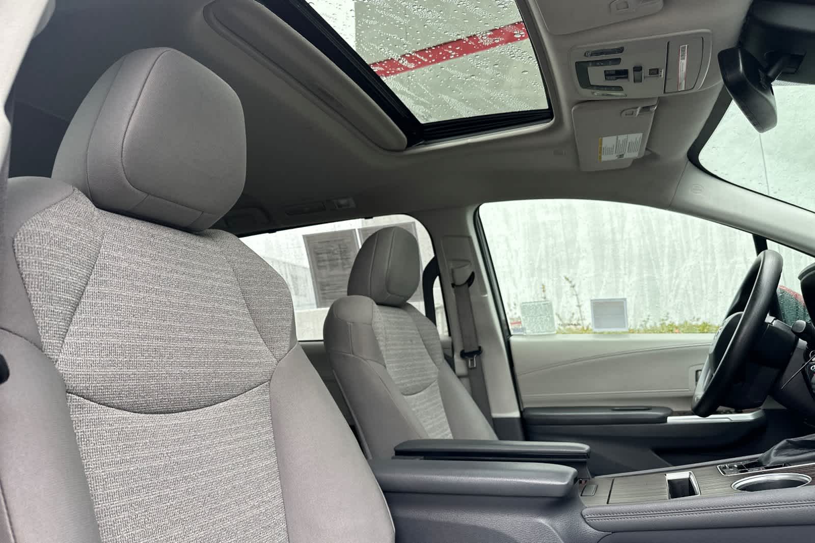 Thumbnail: 2022 Toyota Sienna - 19