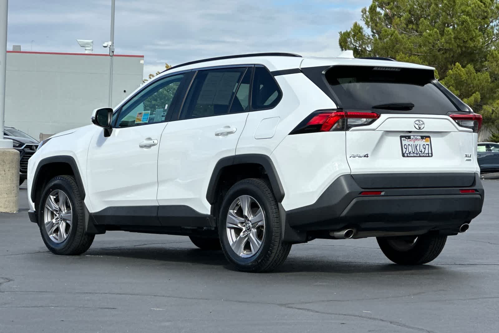 Thumbnail: 2022 Toyota RAV4 - 7