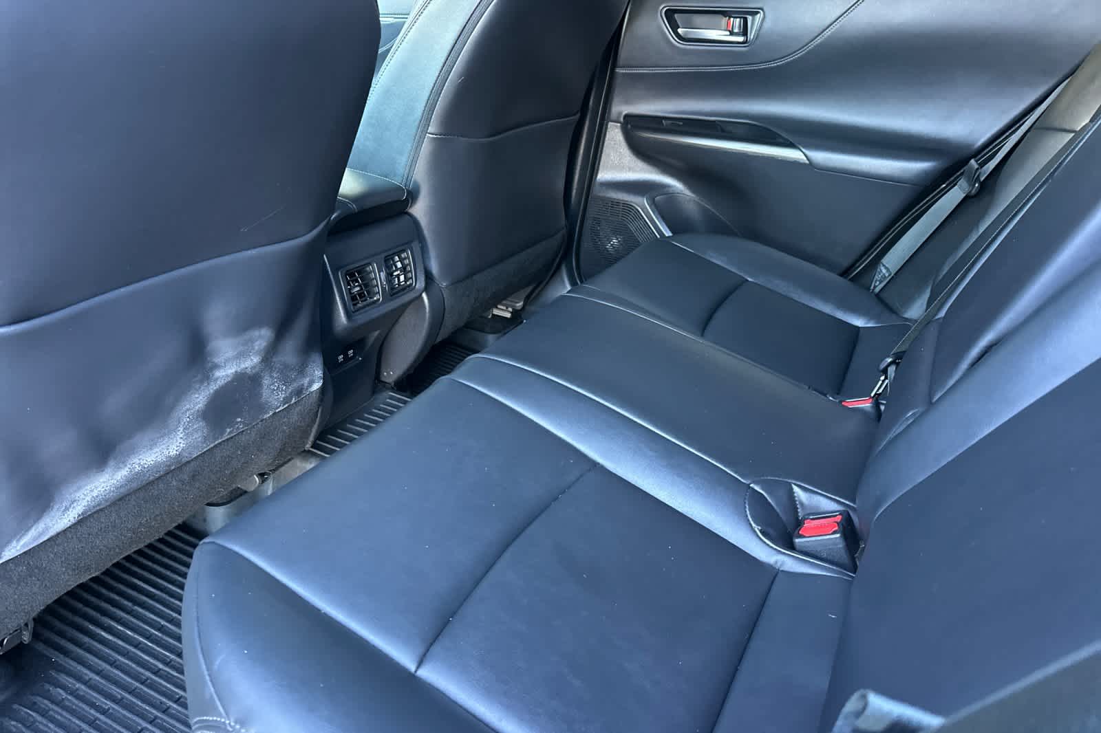 Thumbnail: 2022 Toyota Venza - 4