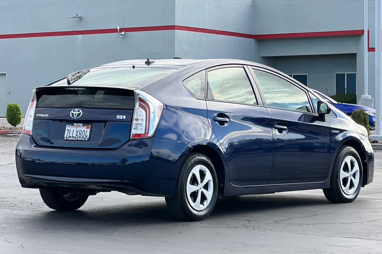 Thumbnail: 2015 Toyota Prius - 2