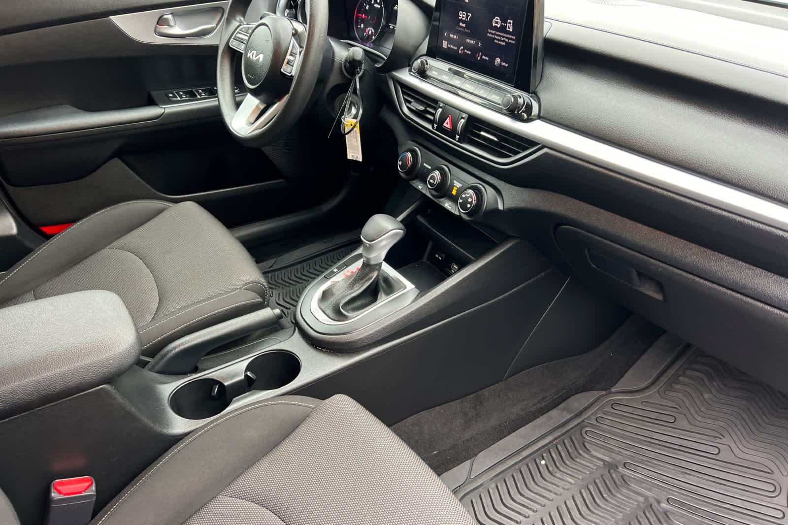 Thumbnail: 2023 Kia Forte - 15