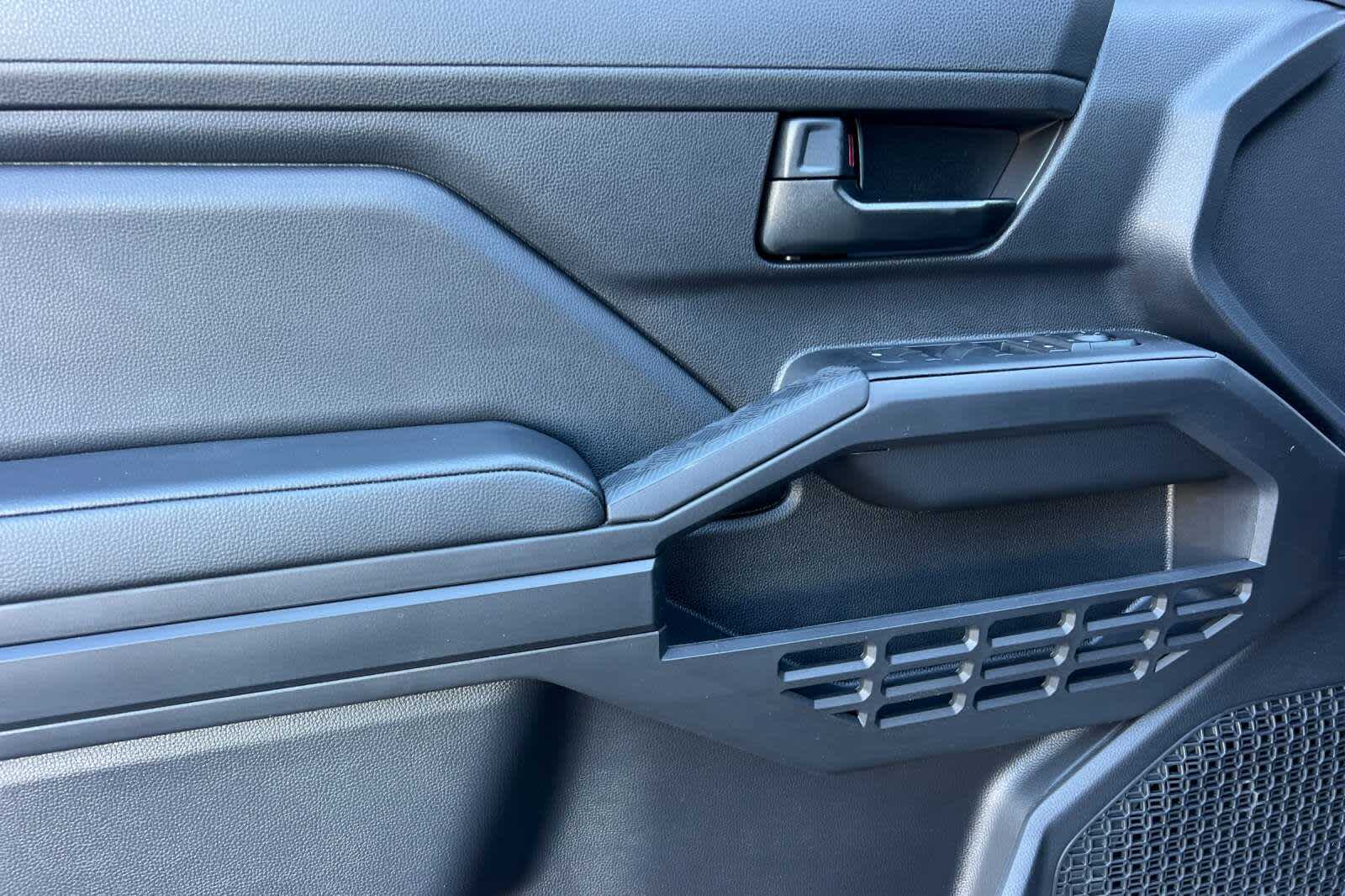 2025 Toyota Tacoma SR 11
