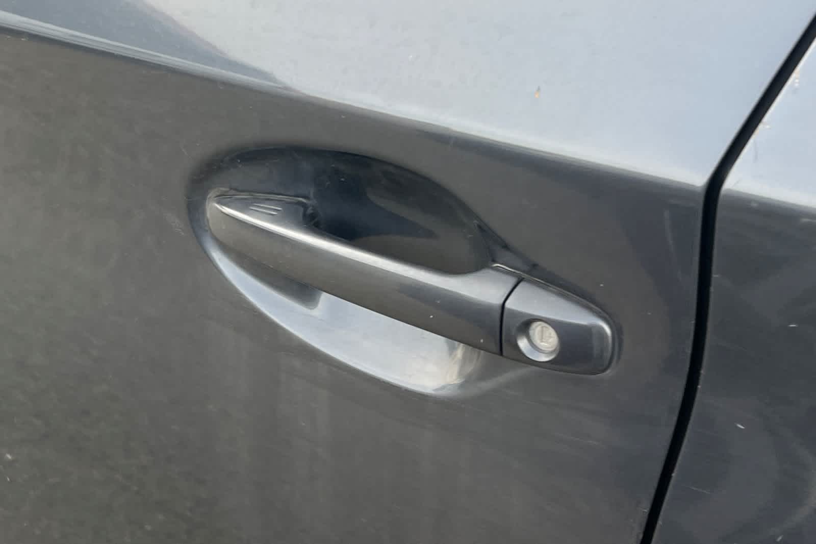 Thumbnail: 2014 Toyota Prius - 19