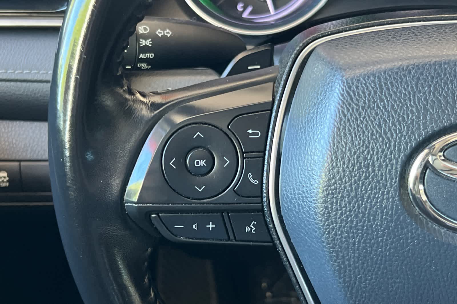 Thumbnail: 2019 Toyota Camry - 24