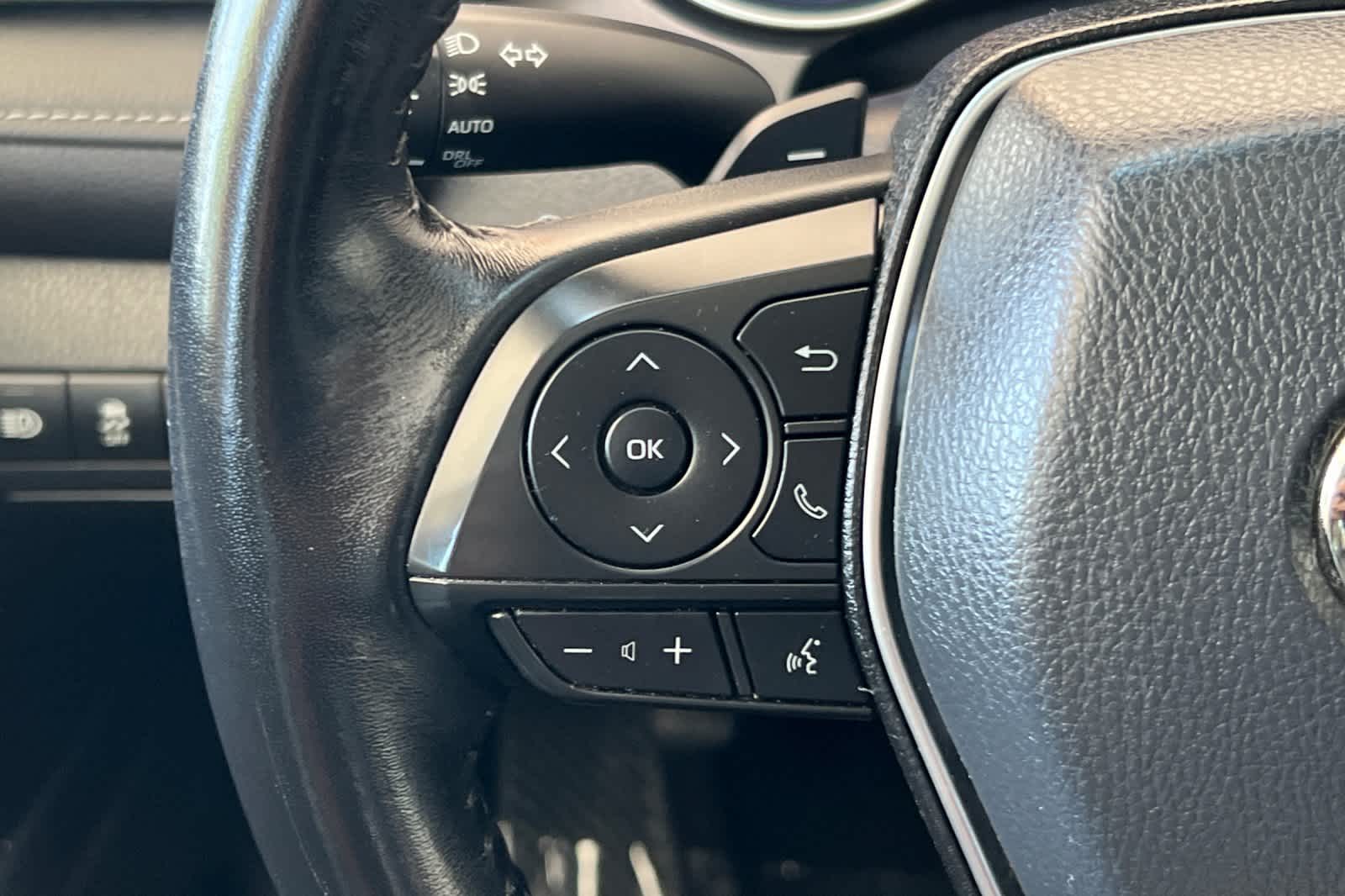 Thumbnail: 2019 Toyota Camry - 23