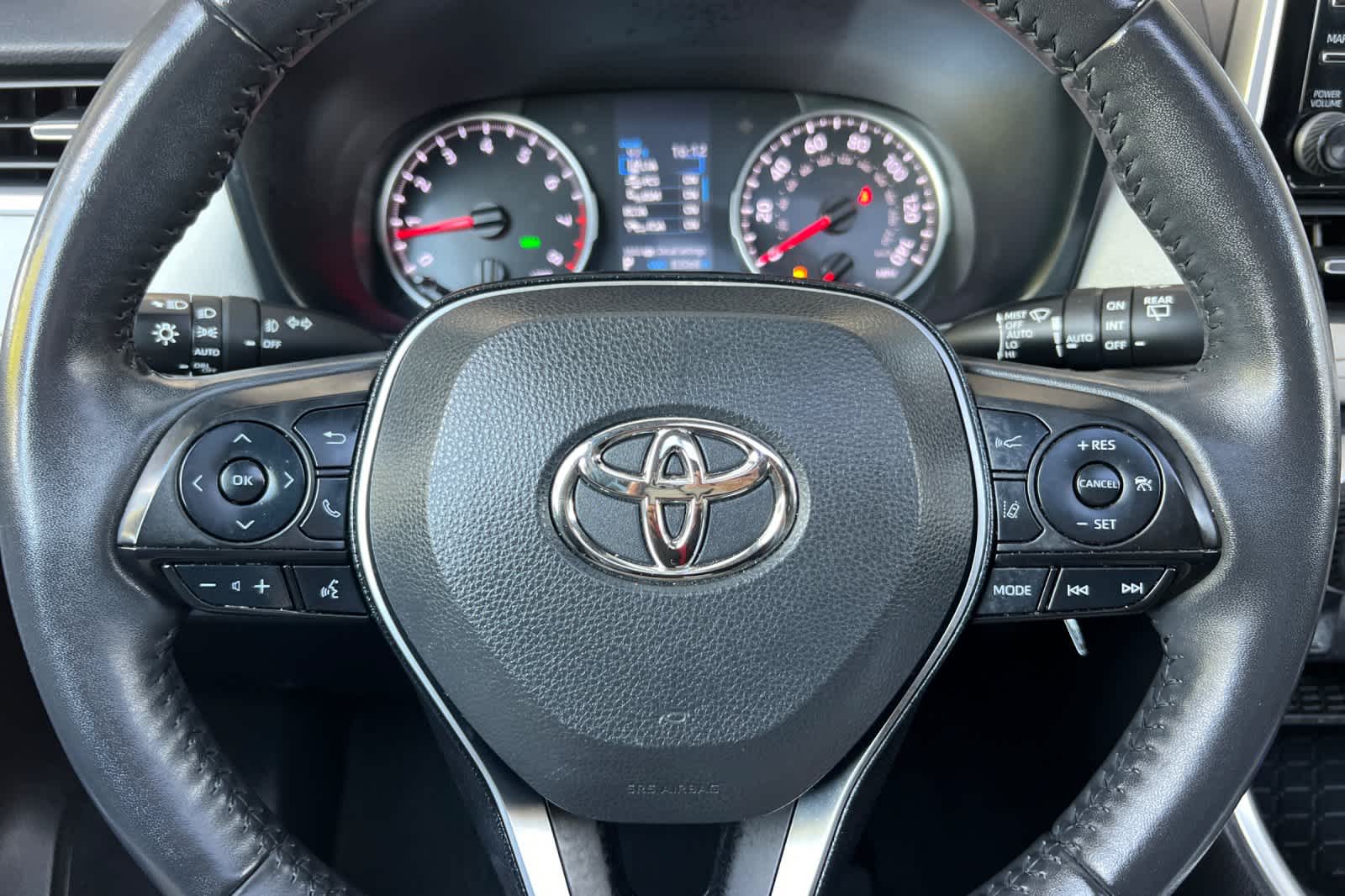 Thumbnail: 2021 Toyota RAV4 - 26