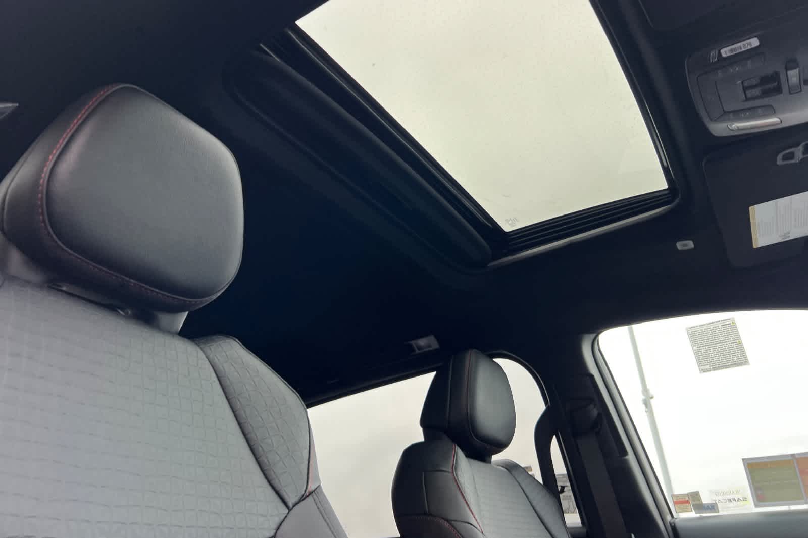 Thumbnail: 2026 Toyota Sienna - 18