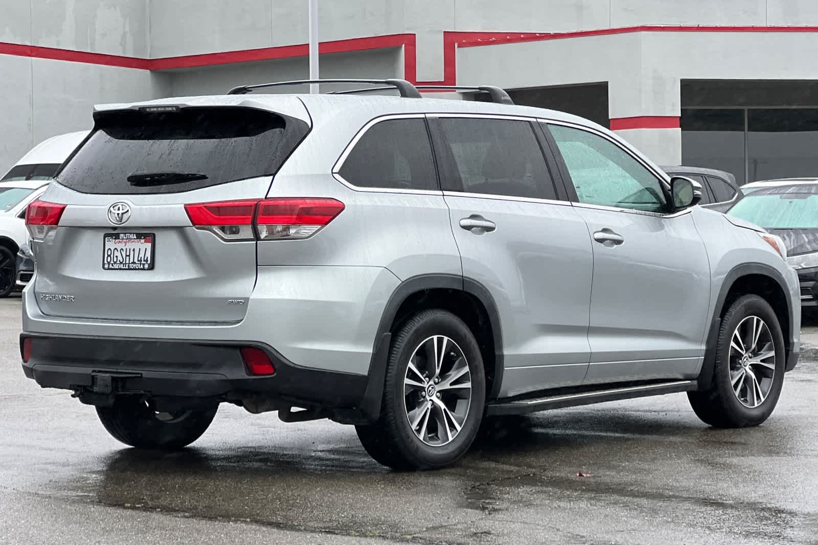Thumbnail: 2018 Toyota Highlander - 2
