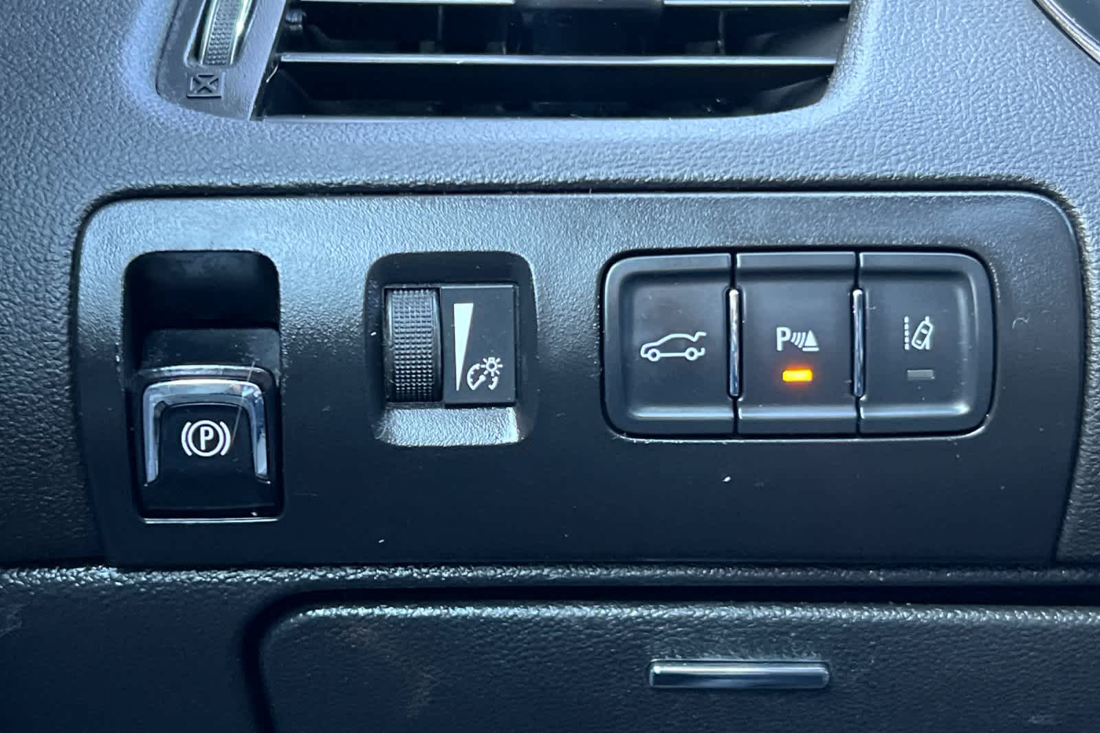 Thumbnail: 2014 Chevrolet Impala - 28