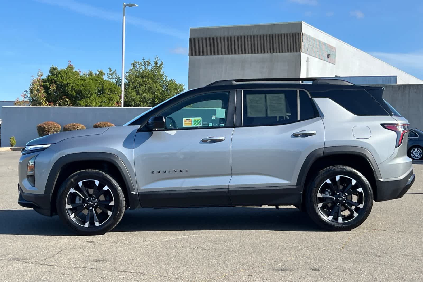 Thumbnail: 2025 Chevrolet Equinox - 9