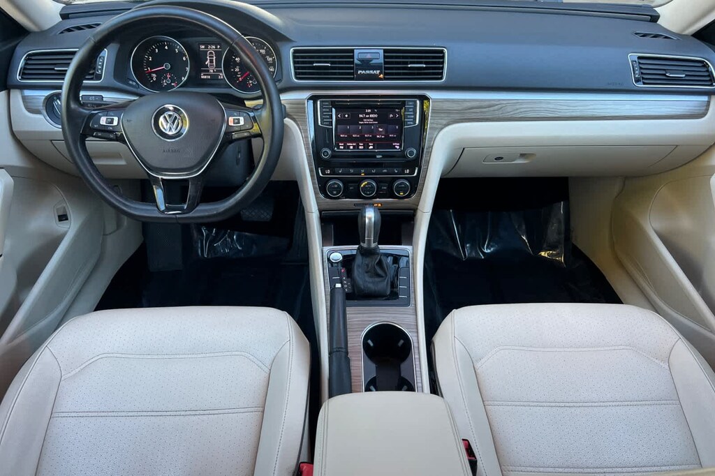Used 2018 Volkswagen Passat 2.0T SE Sedan