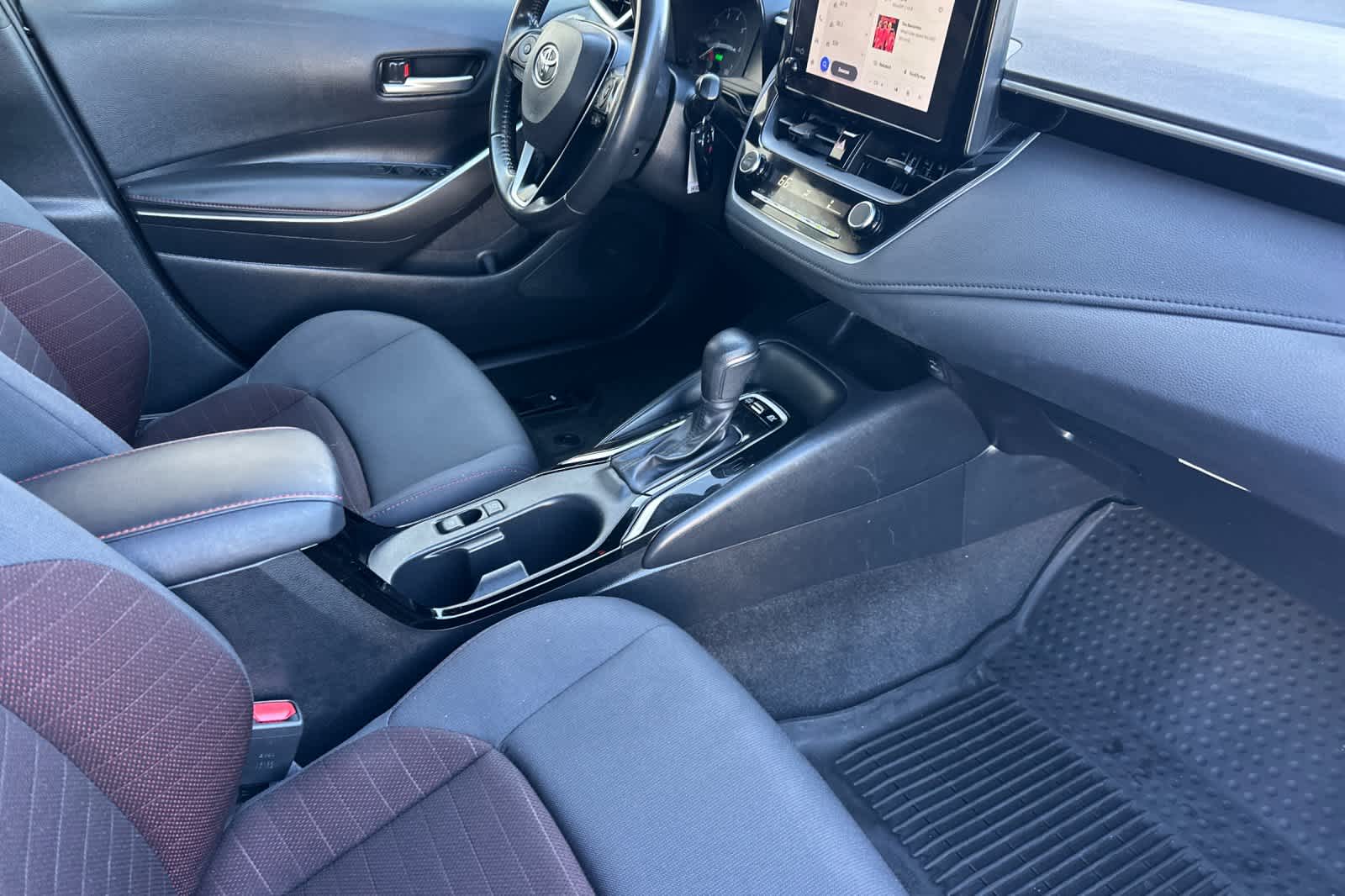 Thumbnail: 2023 Toyota Corolla - 16