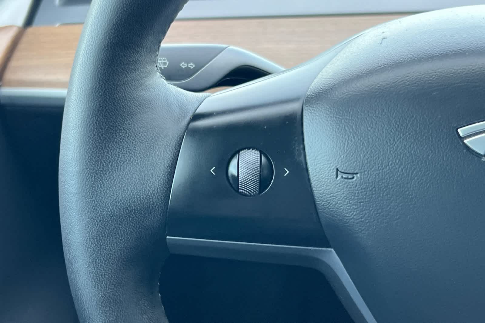 Thumbnail: 2022 Tesla Model 3 - 25