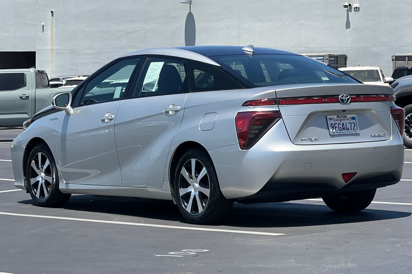 Thumbnail: 2017 Toyota Mirai - 7