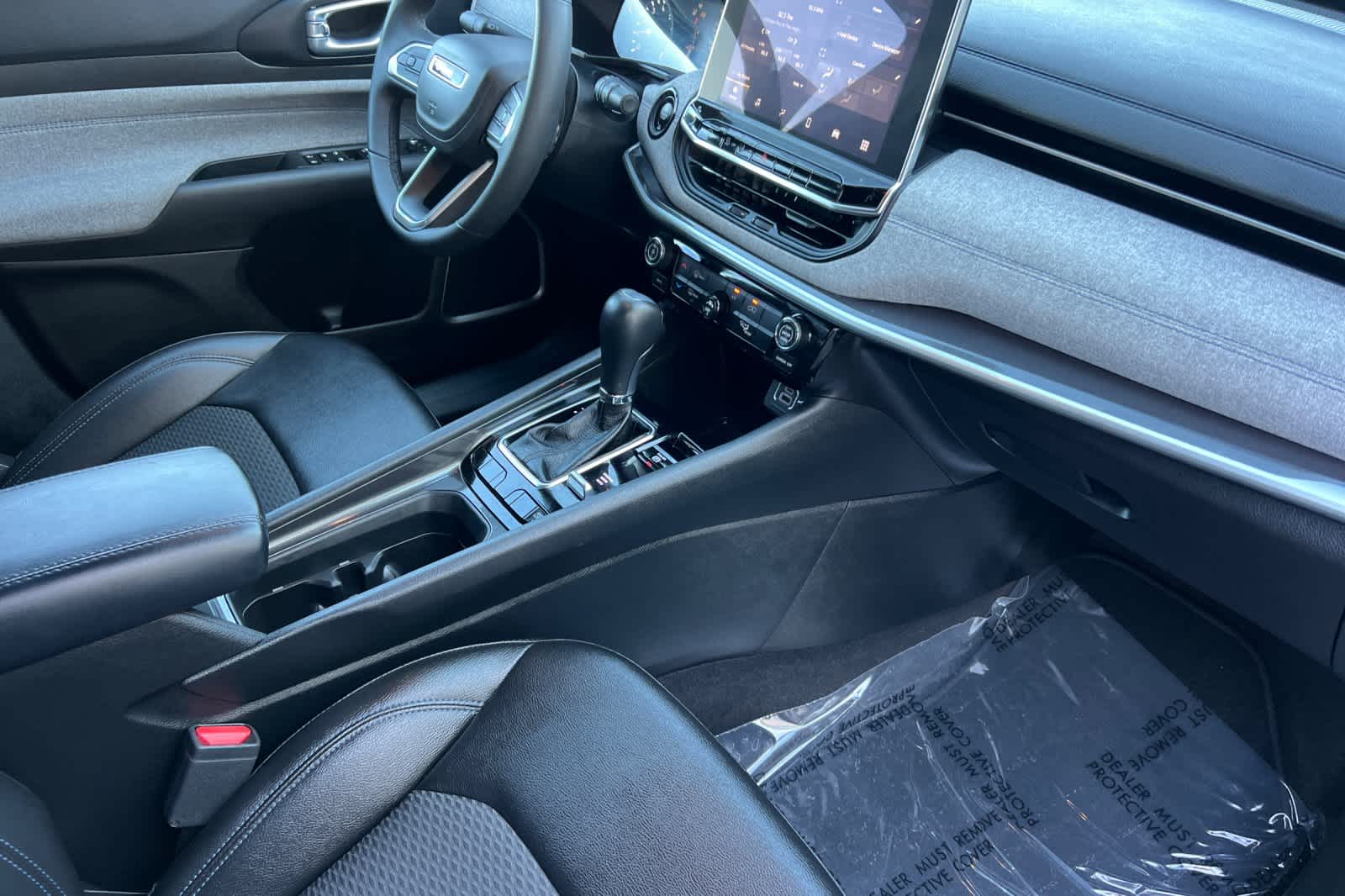 Thumbnail: 2024 Jeep Compass - 17