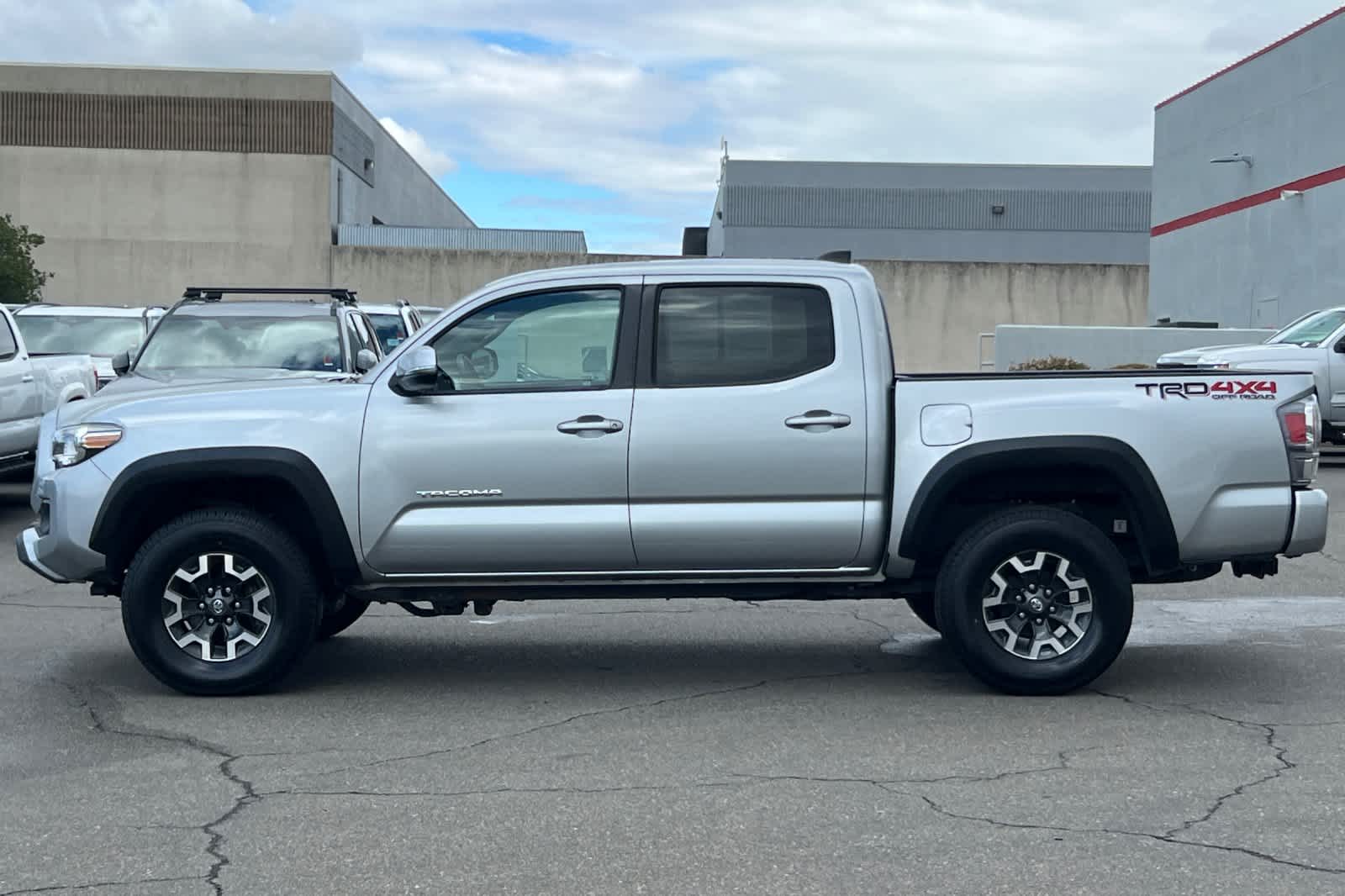 Thumbnail: 2022 Toyota Tacoma - 9