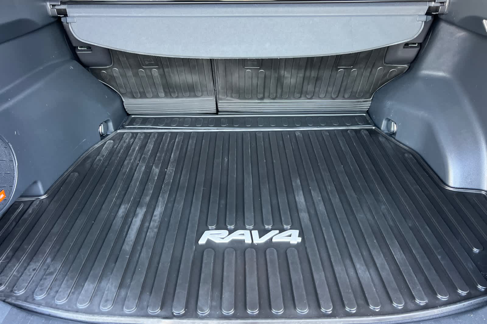 Thumbnail: 2021 Toyota RAV4 - 16