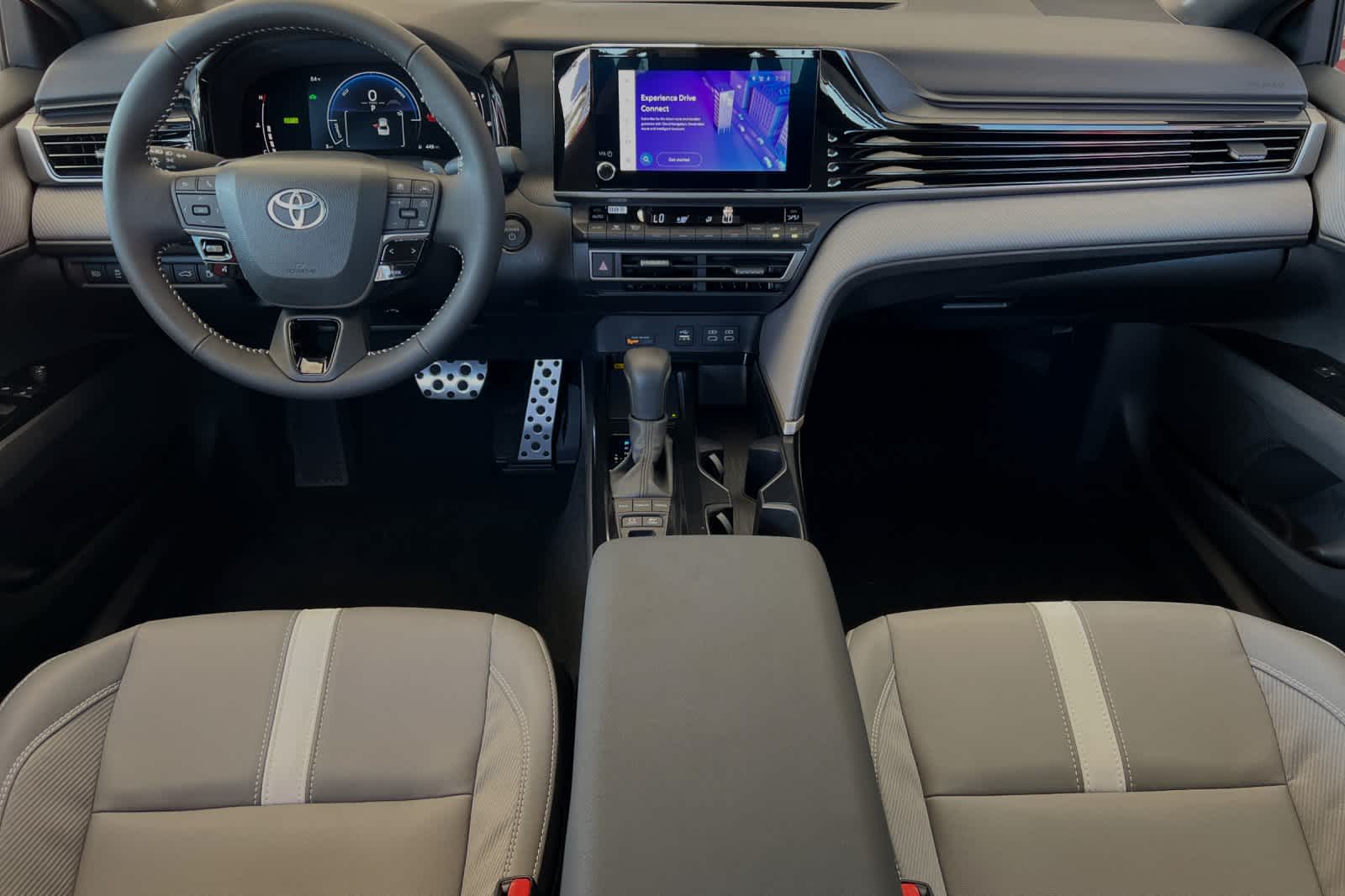 2025 Toyota Camry SE 3