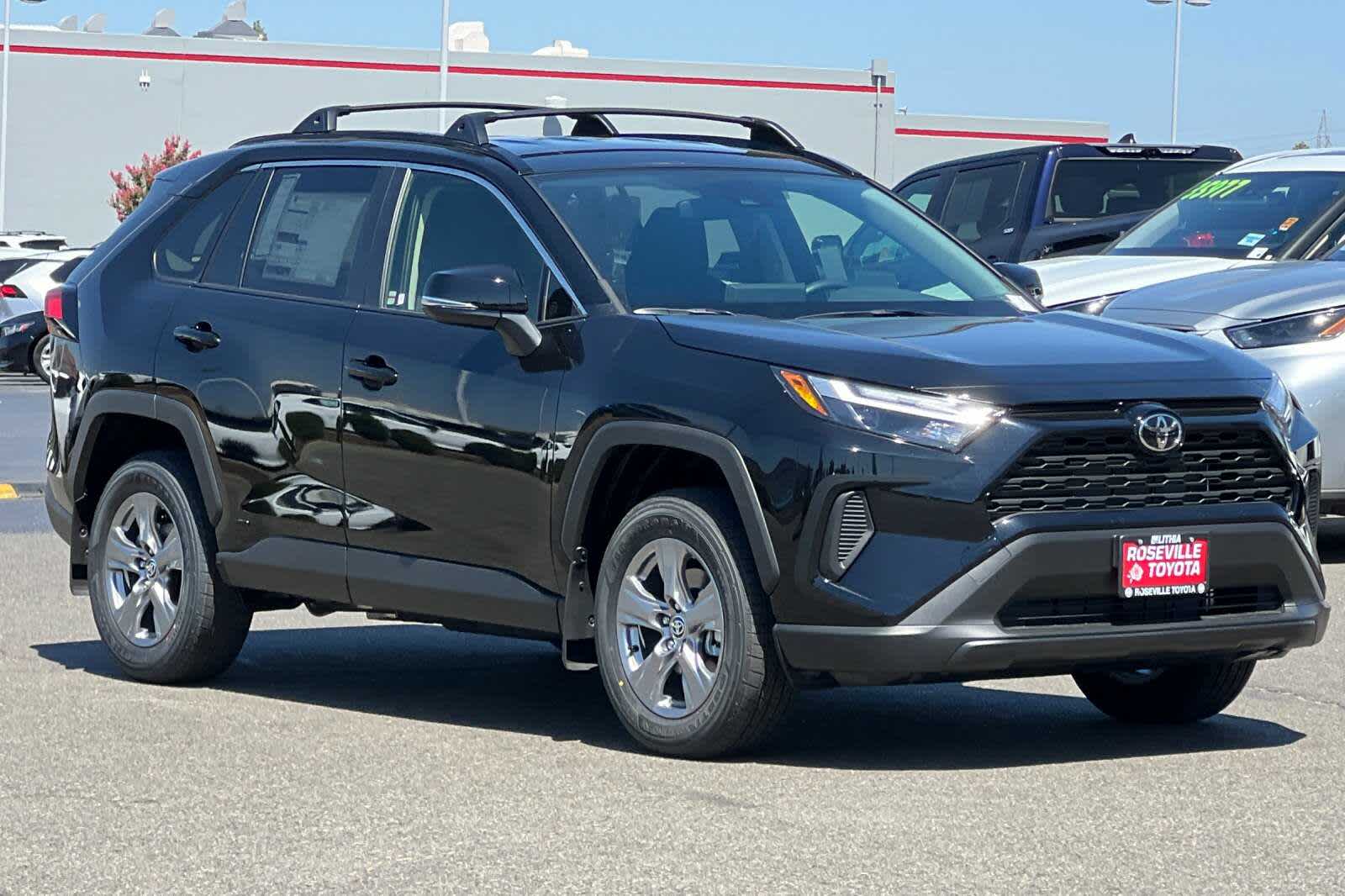 Thumbnail: 2025 Toyota RAV4 - 9