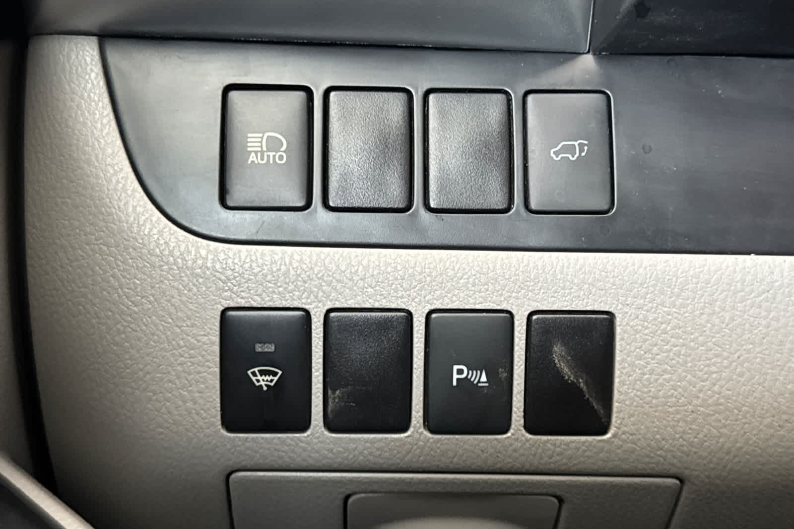 Thumbnail: 2018 Toyota Highlander - 31