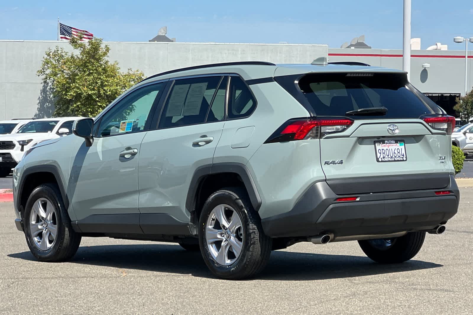 Thumbnail: 2022 Toyota RAV4 - 7