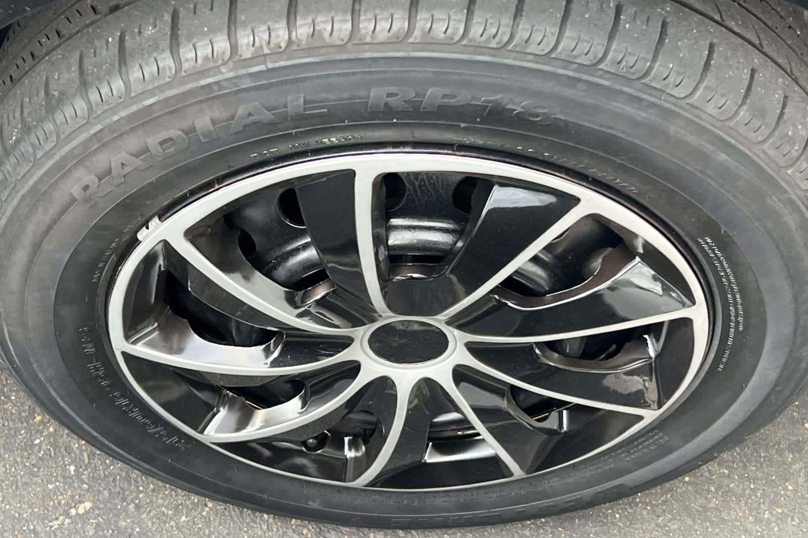 Thumbnail: 2011 Toyota Camry - 22