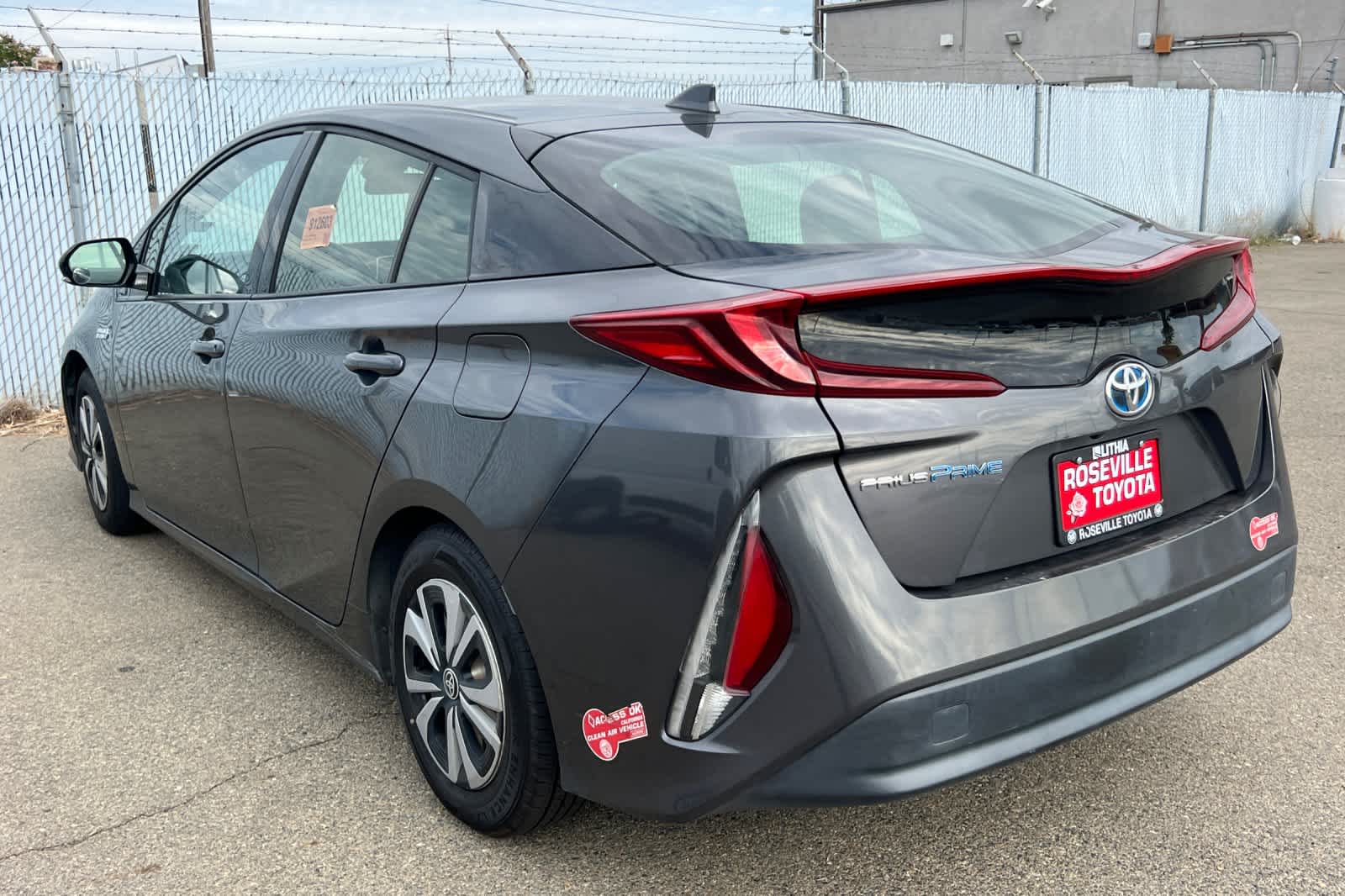 Thumbnail: 2017 Toyota Prius Prime - 6