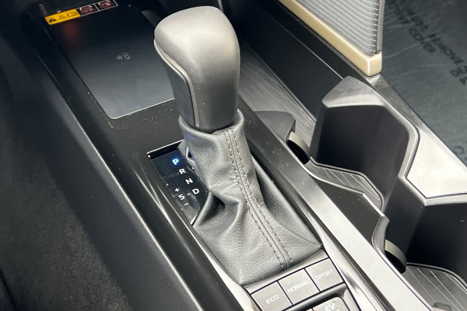 Thumbnail: 2025 Toyota Camry - 22