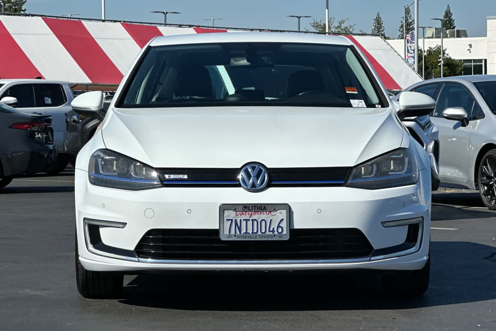 Thumbnail: 2015 Volkswagen e-Golf - 10