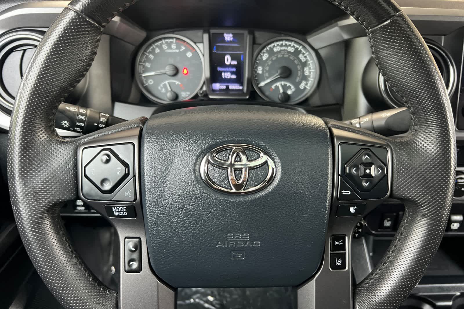 Thumbnail: 2019 Toyota Tacoma - 25