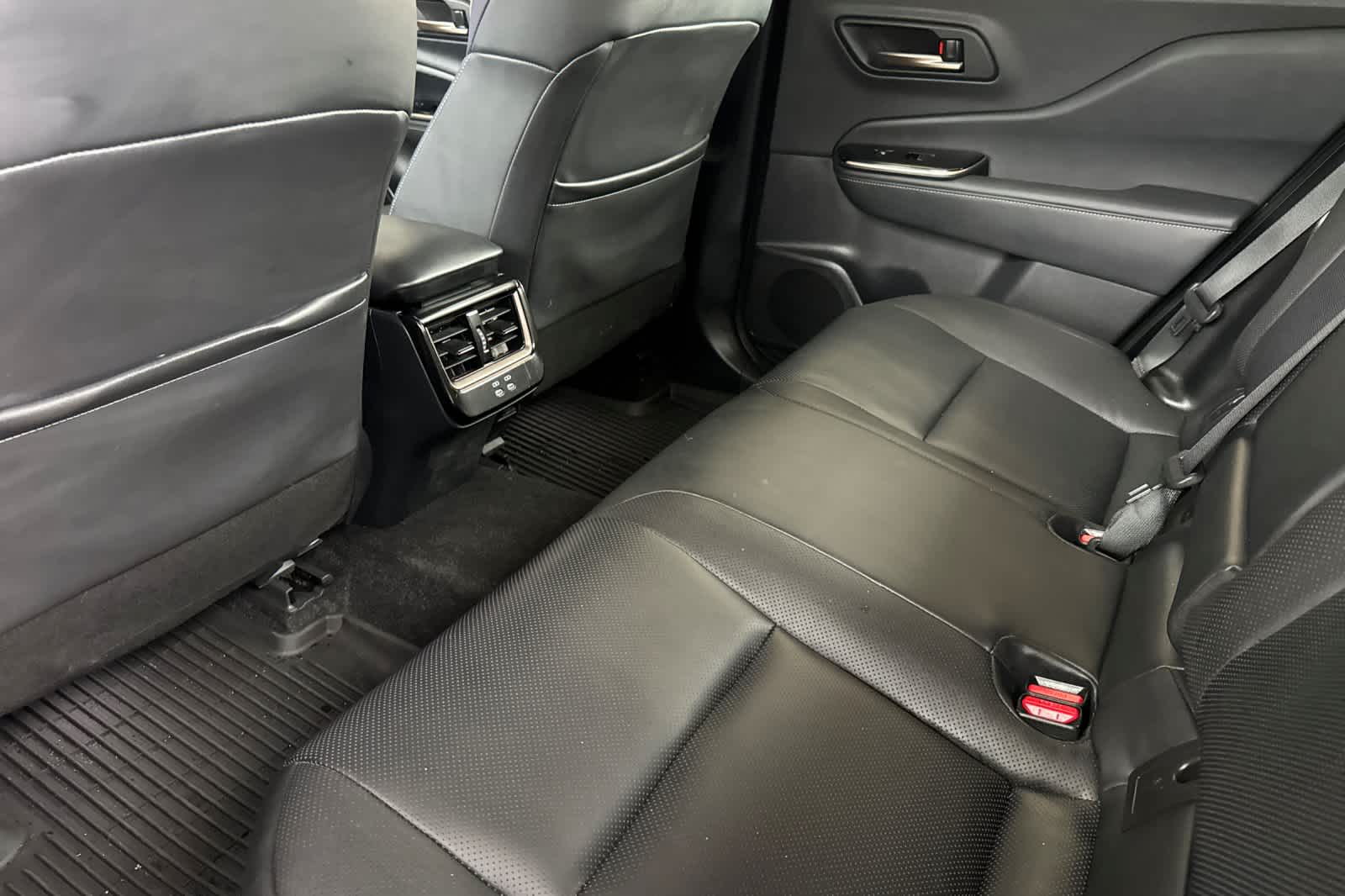 Thumbnail: 2025 Toyota Crown Signia - 4