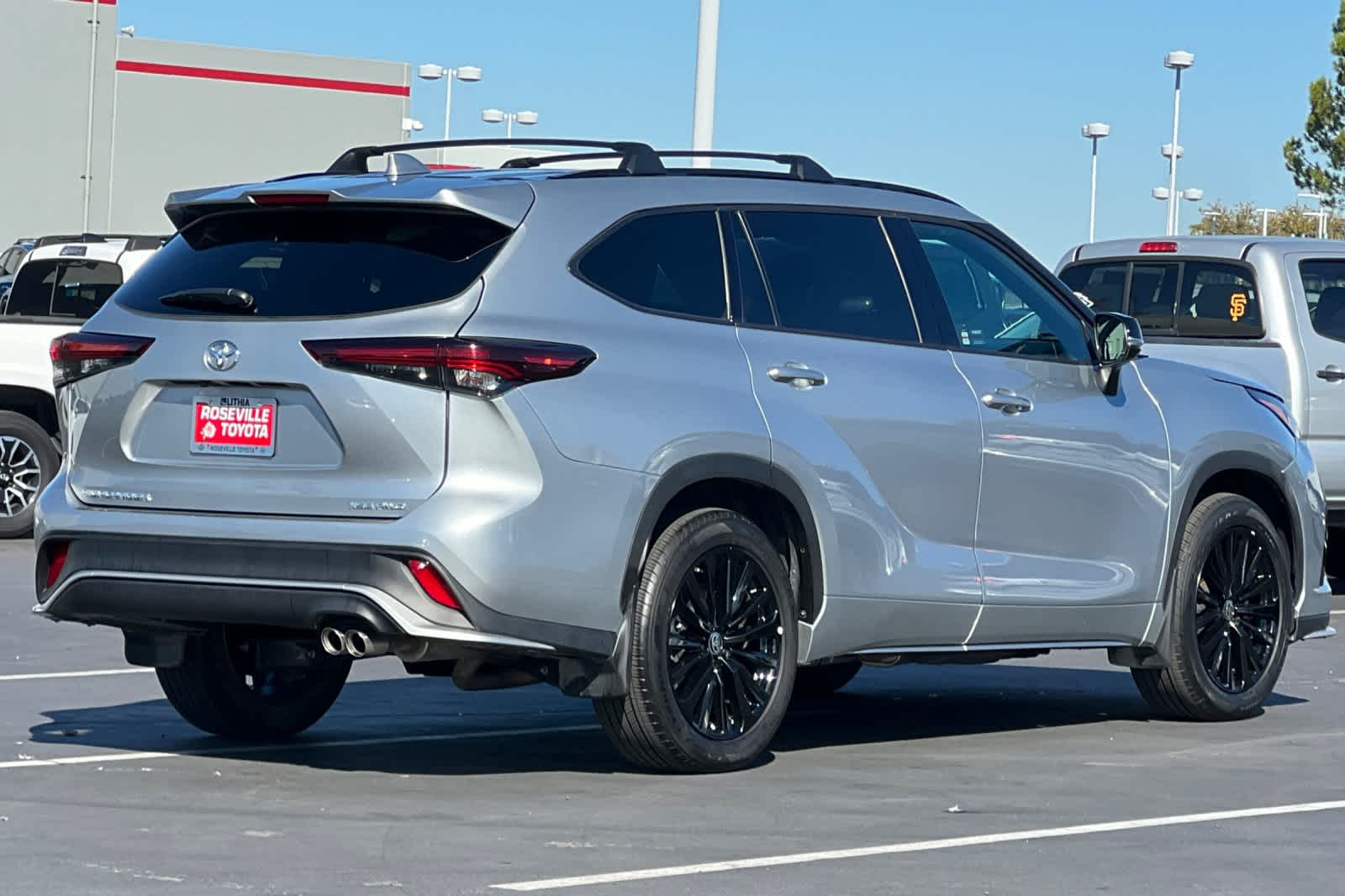 Thumbnail: 2024 Toyota Highlander - 2