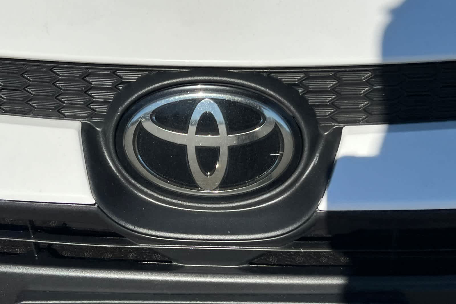 Thumbnail: 2023 Toyota Corolla - 10