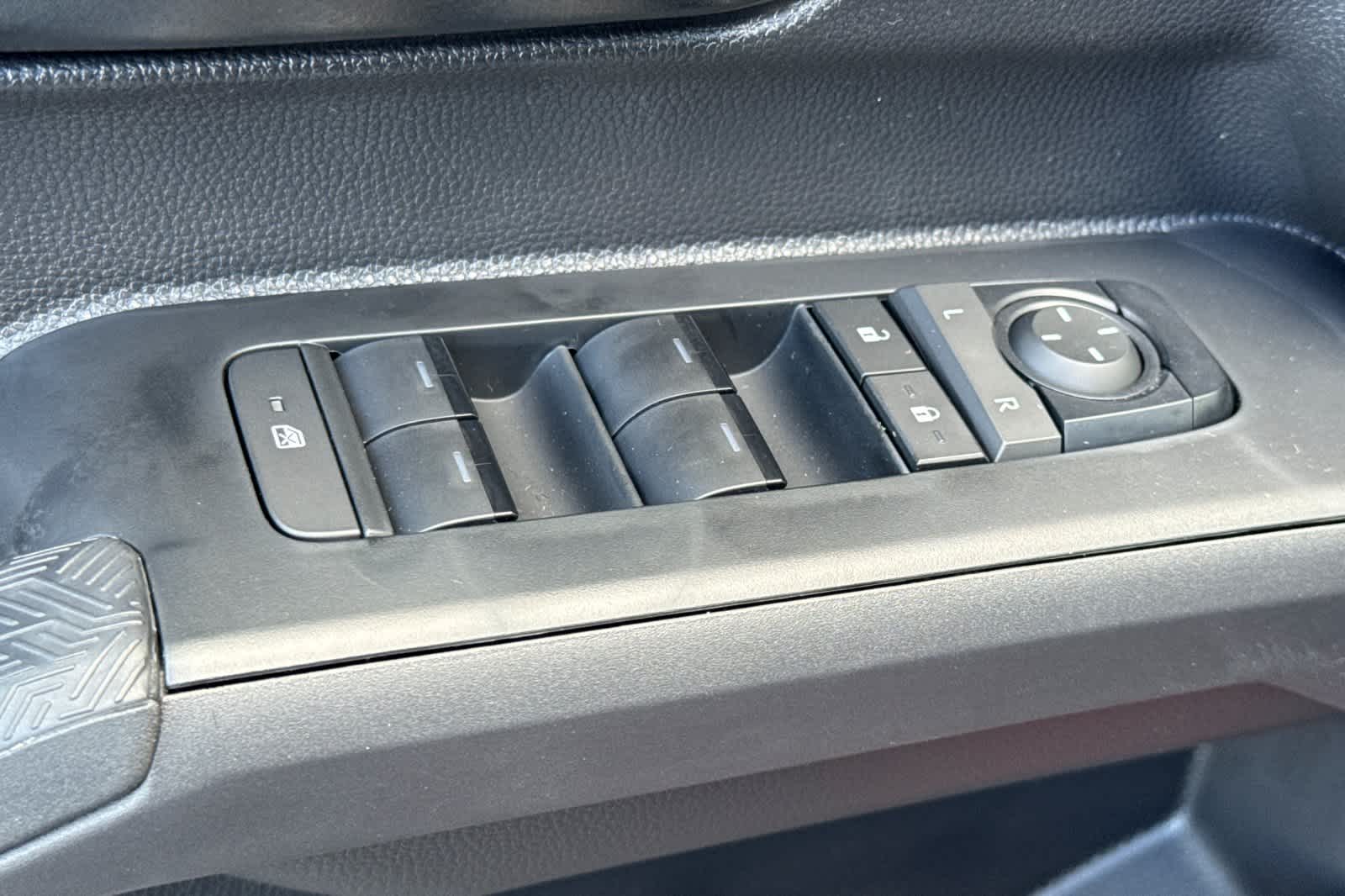 Thumbnail: 2025 Toyota Tacoma - 13