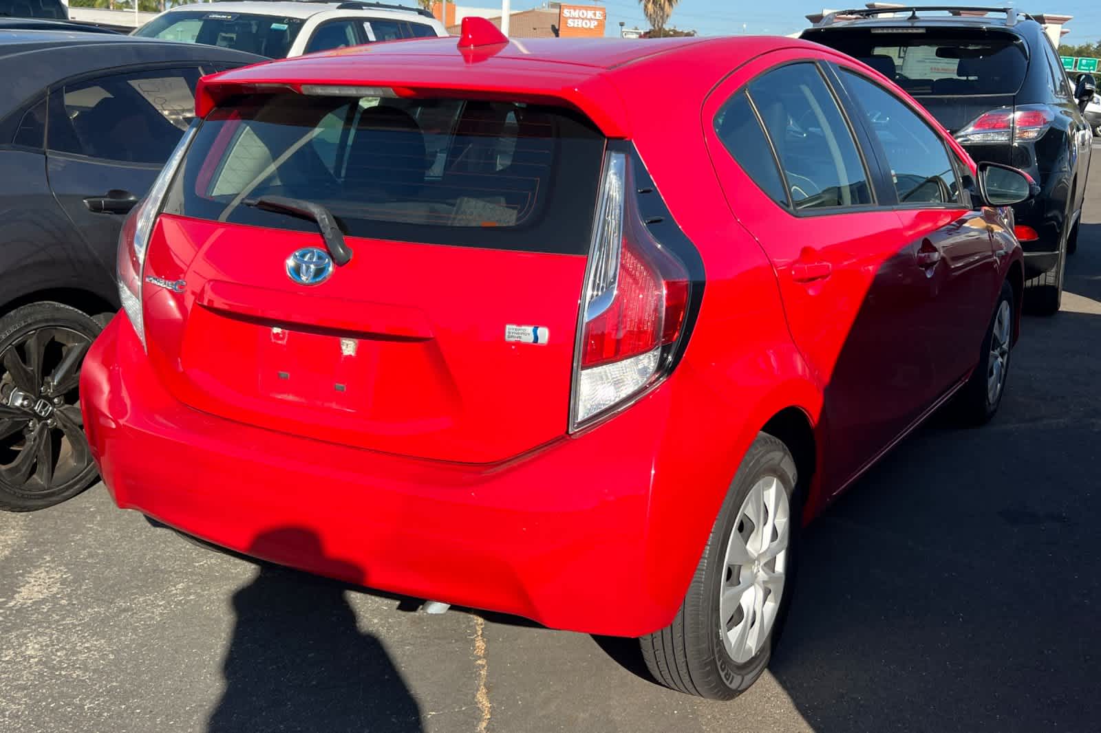 Thumbnail: 2015 Toyota Prius c - 2
