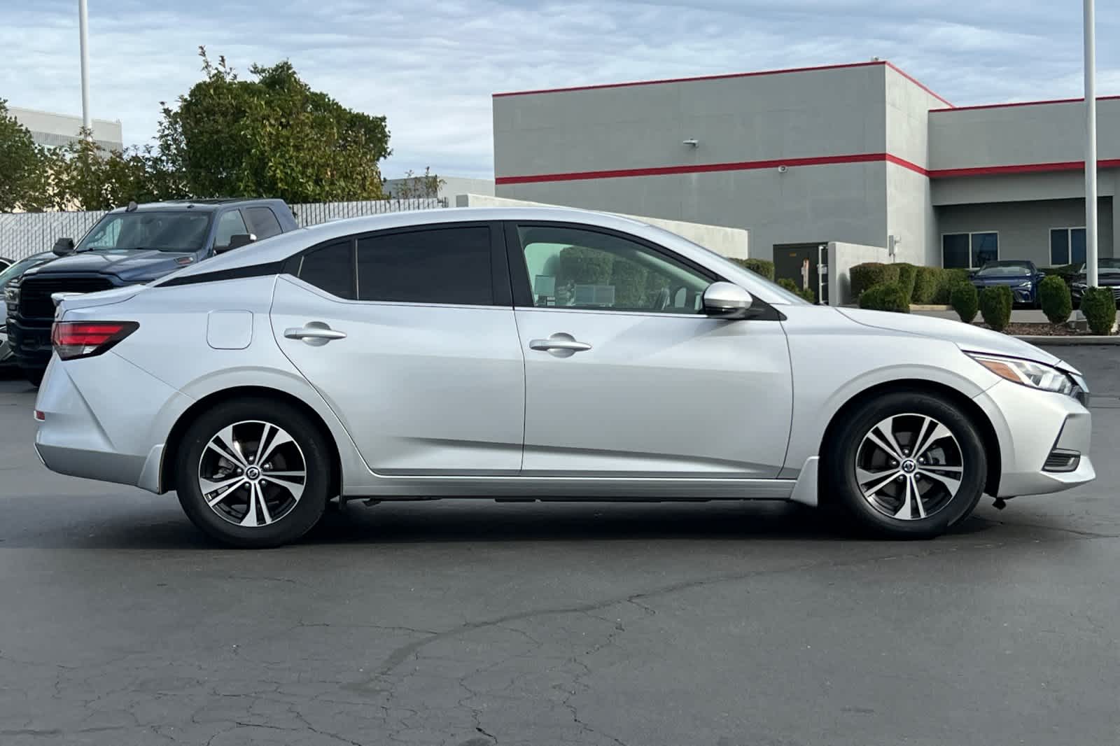 Thumbnail: 2020 Nissan Sentra - 6