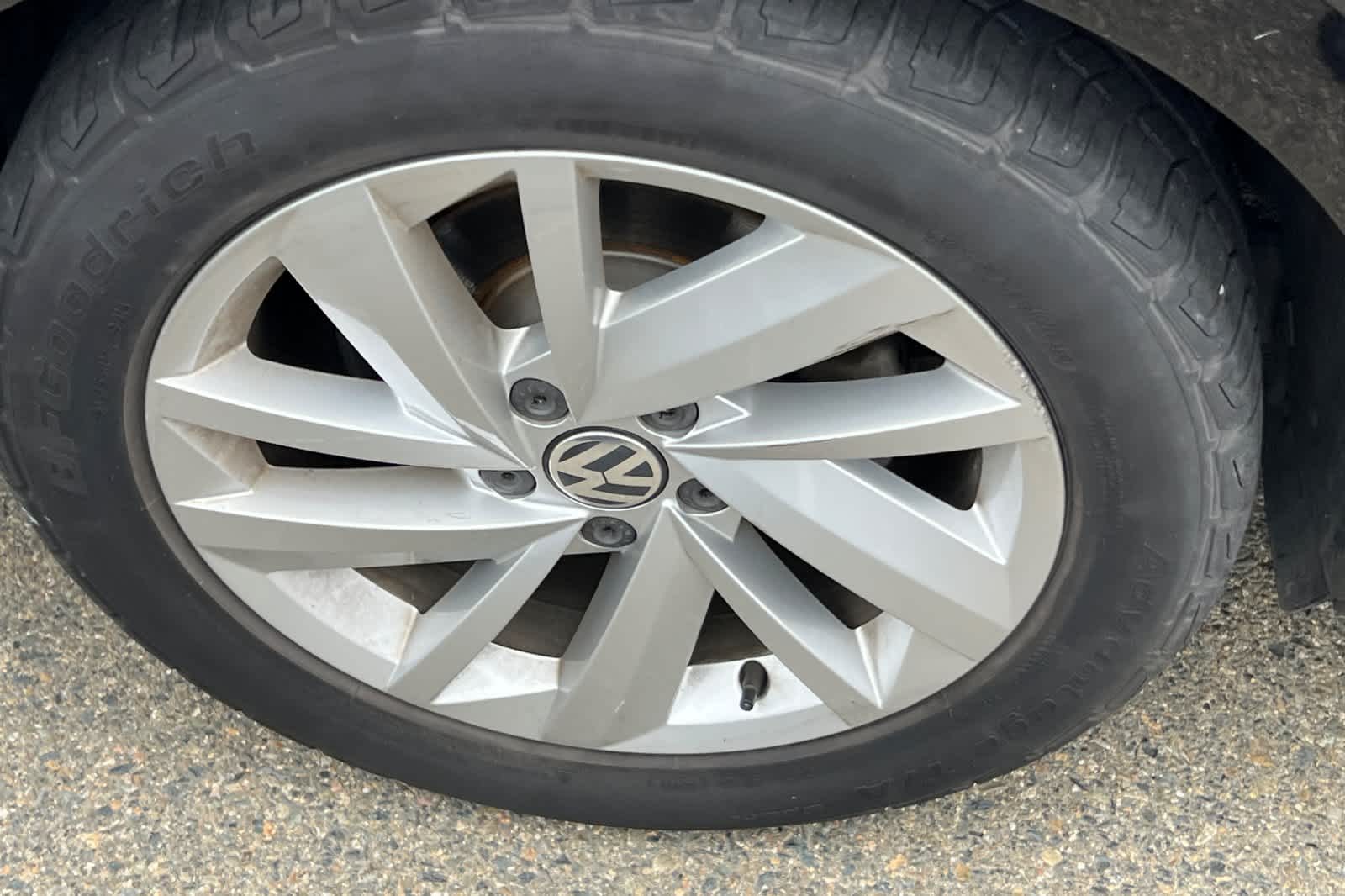 Thumbnail: 2018 Volkswagen Passat - 14