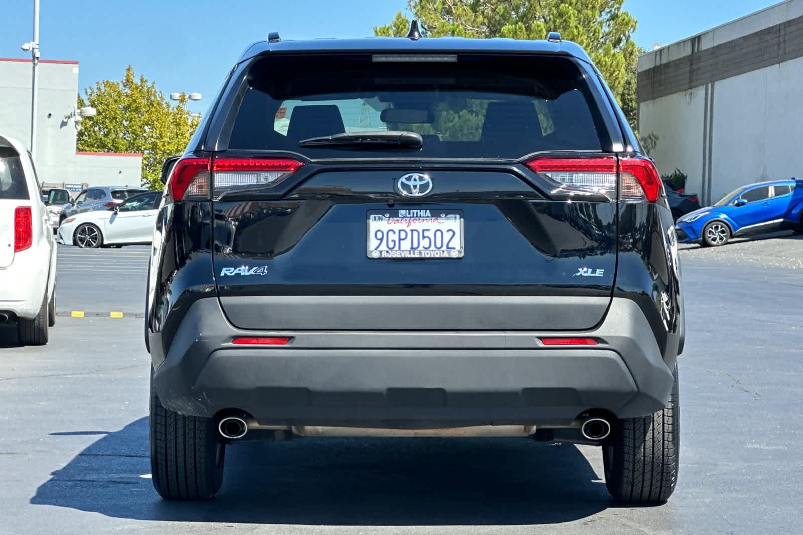 Thumbnail: 2023 Toyota RAV4 - 8